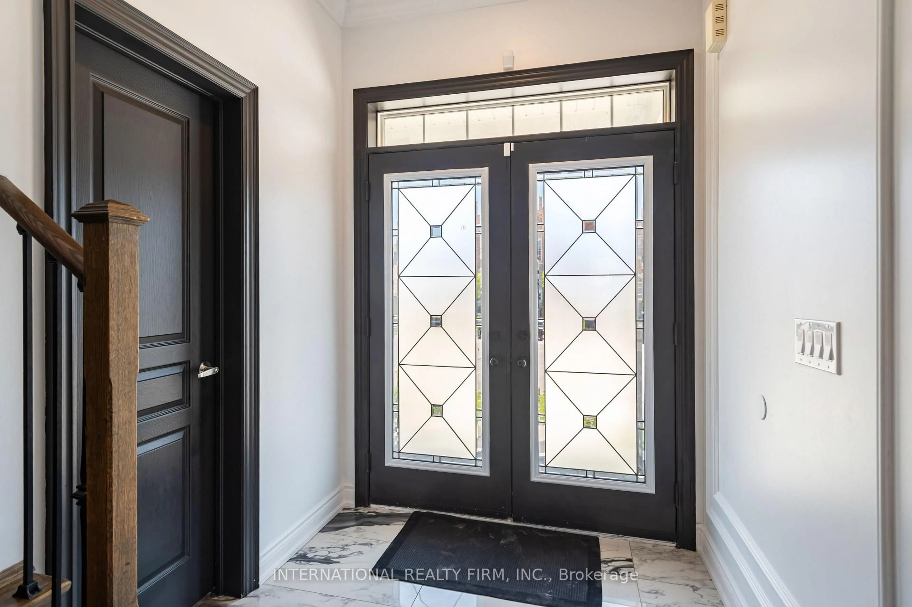Indoor entryway for 233 Etheridge Ave, Milton Ontario L9E 1H6