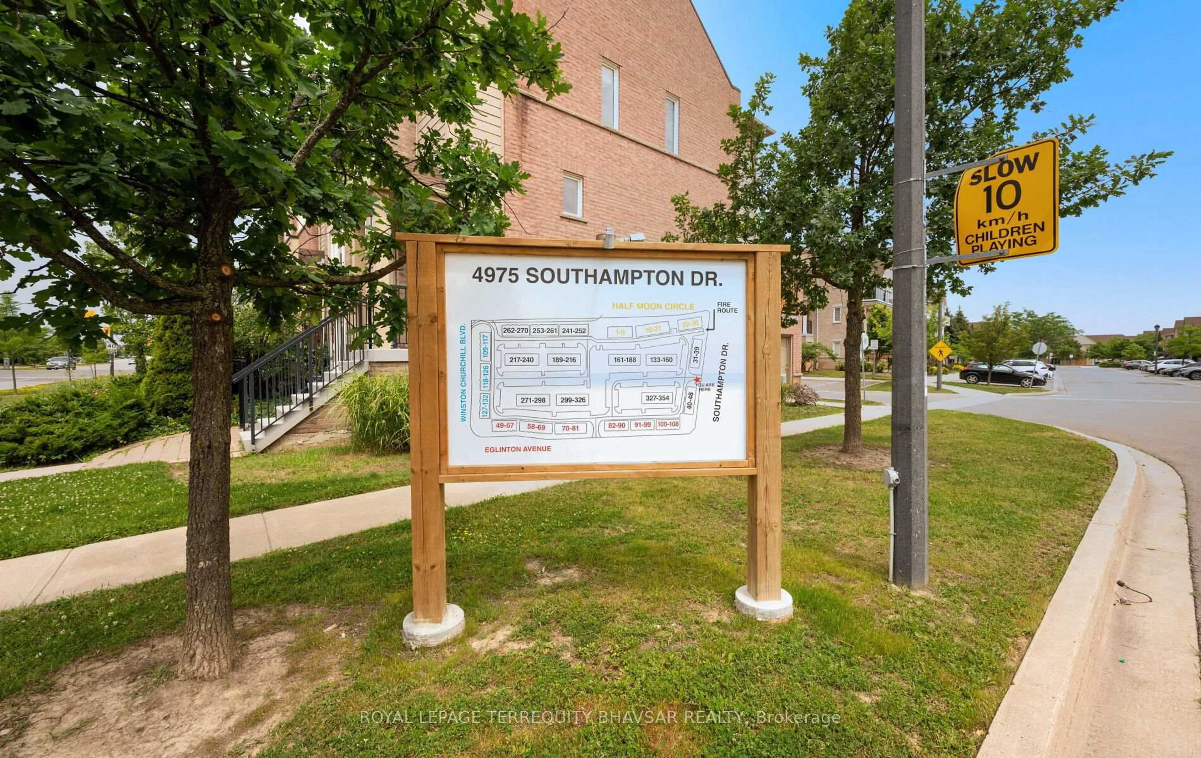 Unknown for 3098 Eglinton Ave #94, Mississauga Ontario L5M 8C5