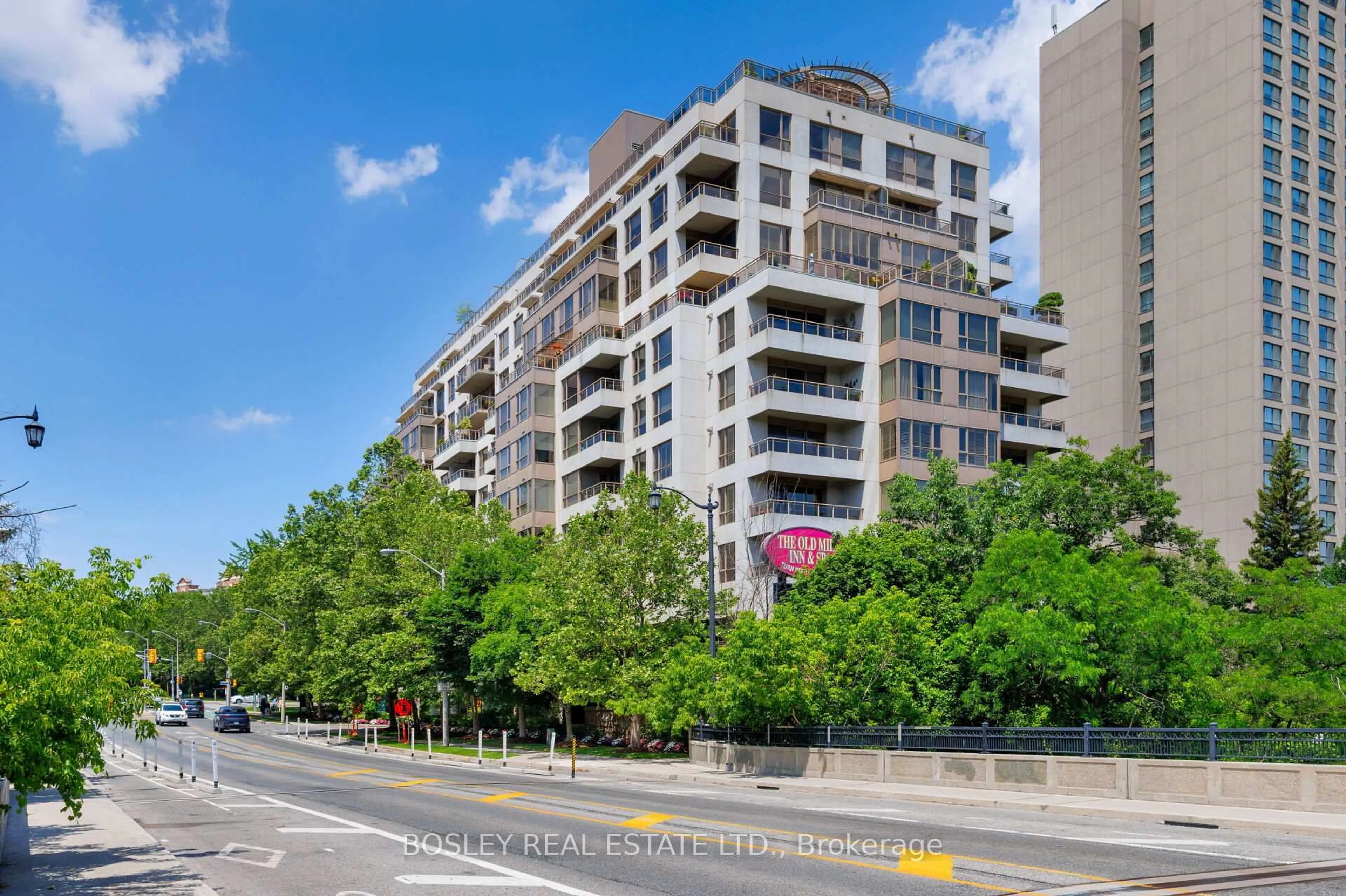 A pic from outside/outdoor area/front of a property/back of a property/a pic from drone, city buildings view from balcony for 2662 Bloor St #1109, Toronto Ontario M8X 2Z7