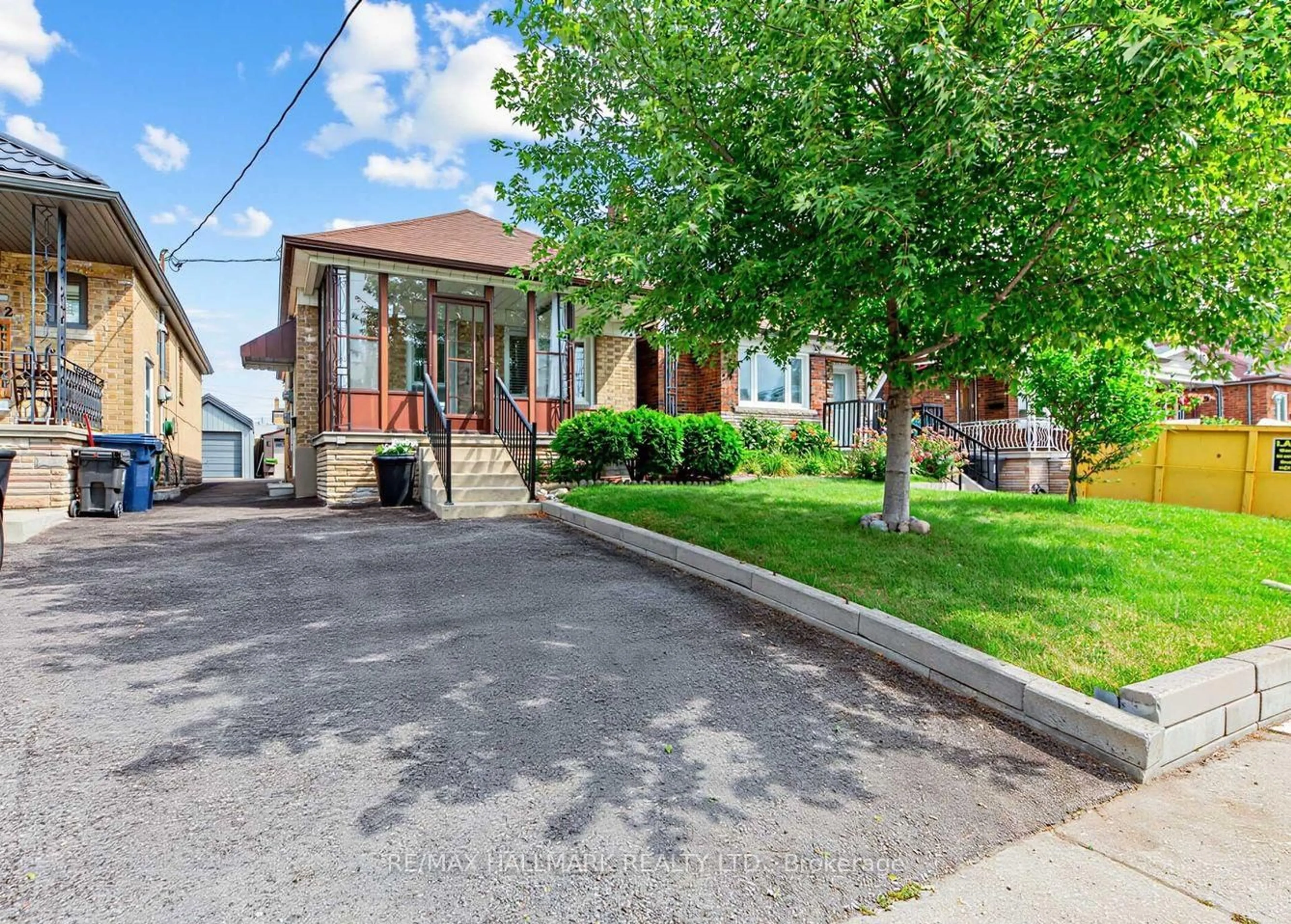 Unknown for 40 Bowie Ave, Toronto Ontario M6E 2P1