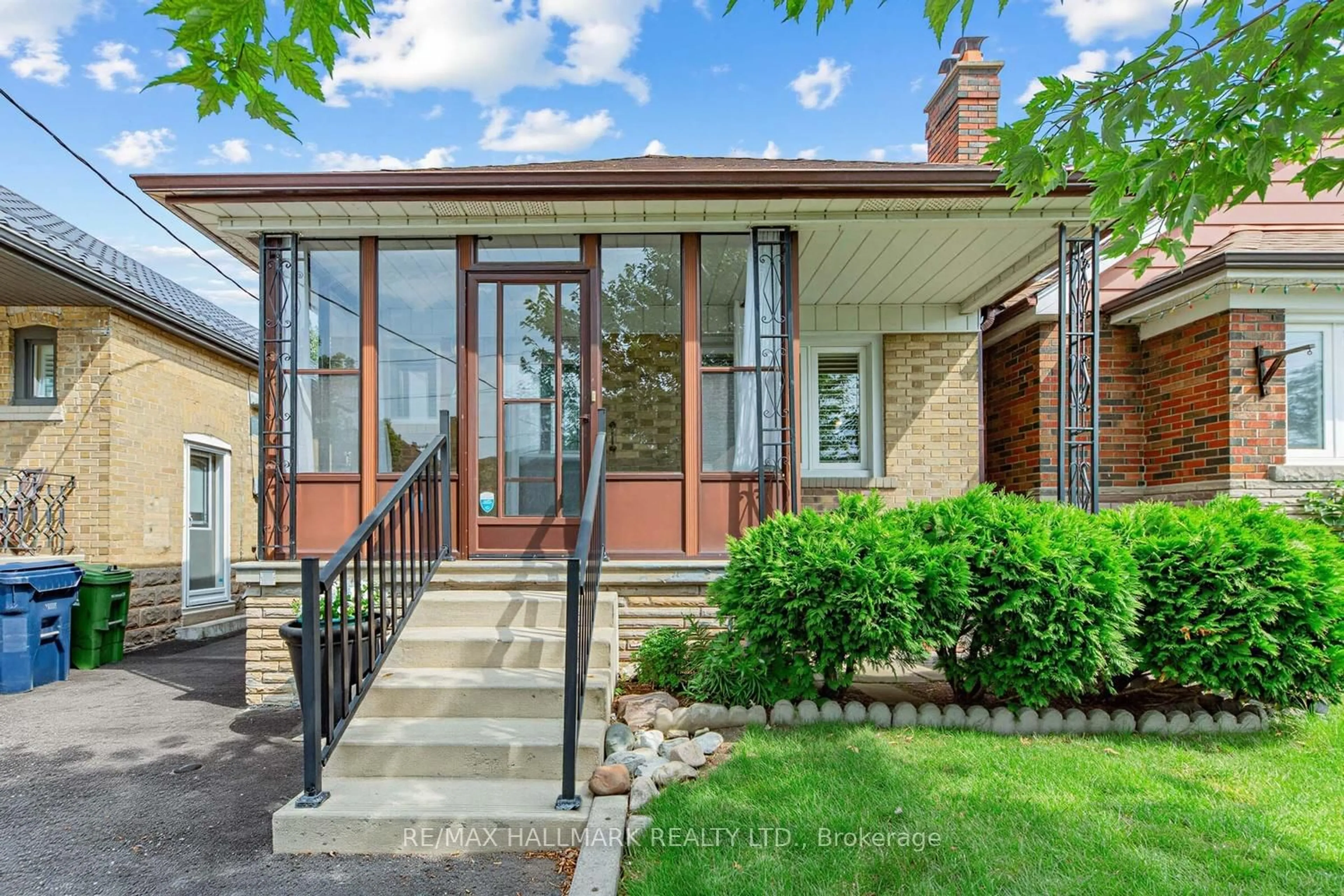 Home with brick exterior material, street for 40 Bowie Ave, Toronto Ontario M6E 2P1