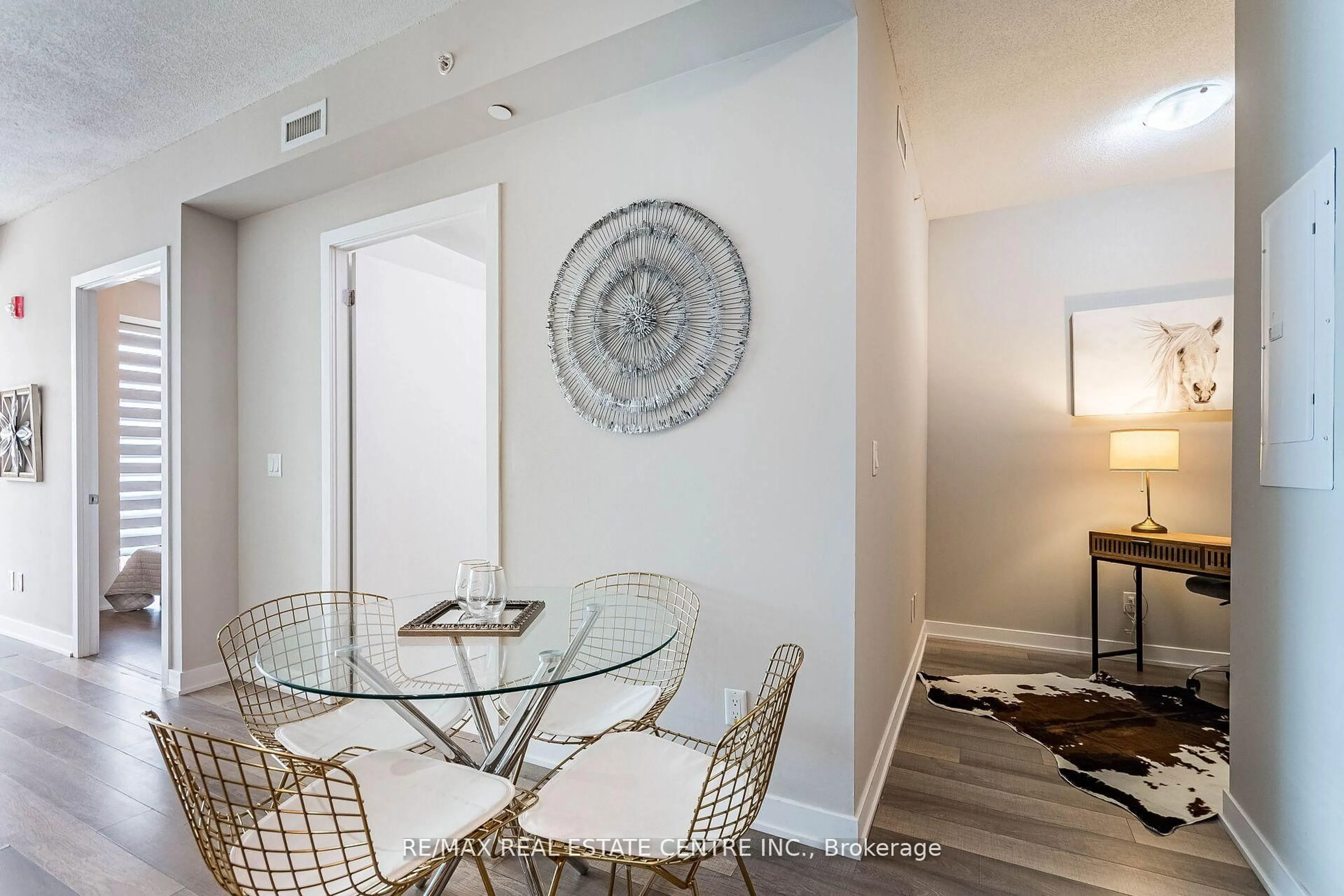 Dining room, unknown for 5240 Dundas St #B314, Burlington Ontario L7L 0J6