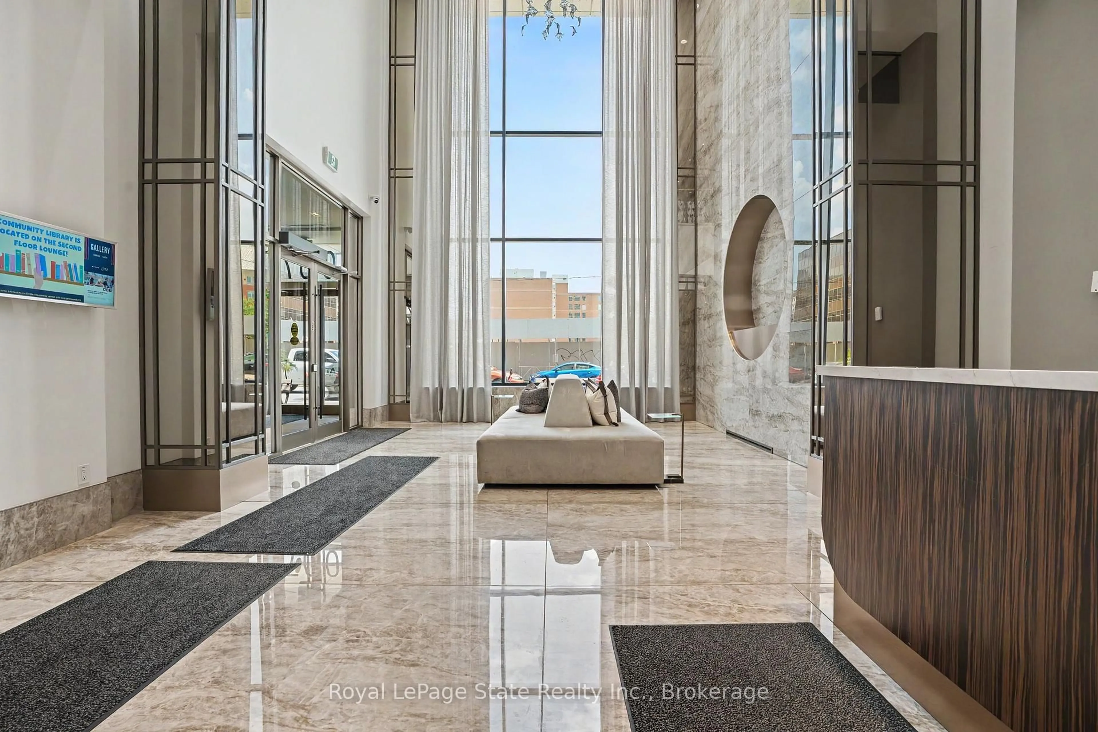 Lobby for 2007 James St #801, Burlington Ontario L7R 0G7
