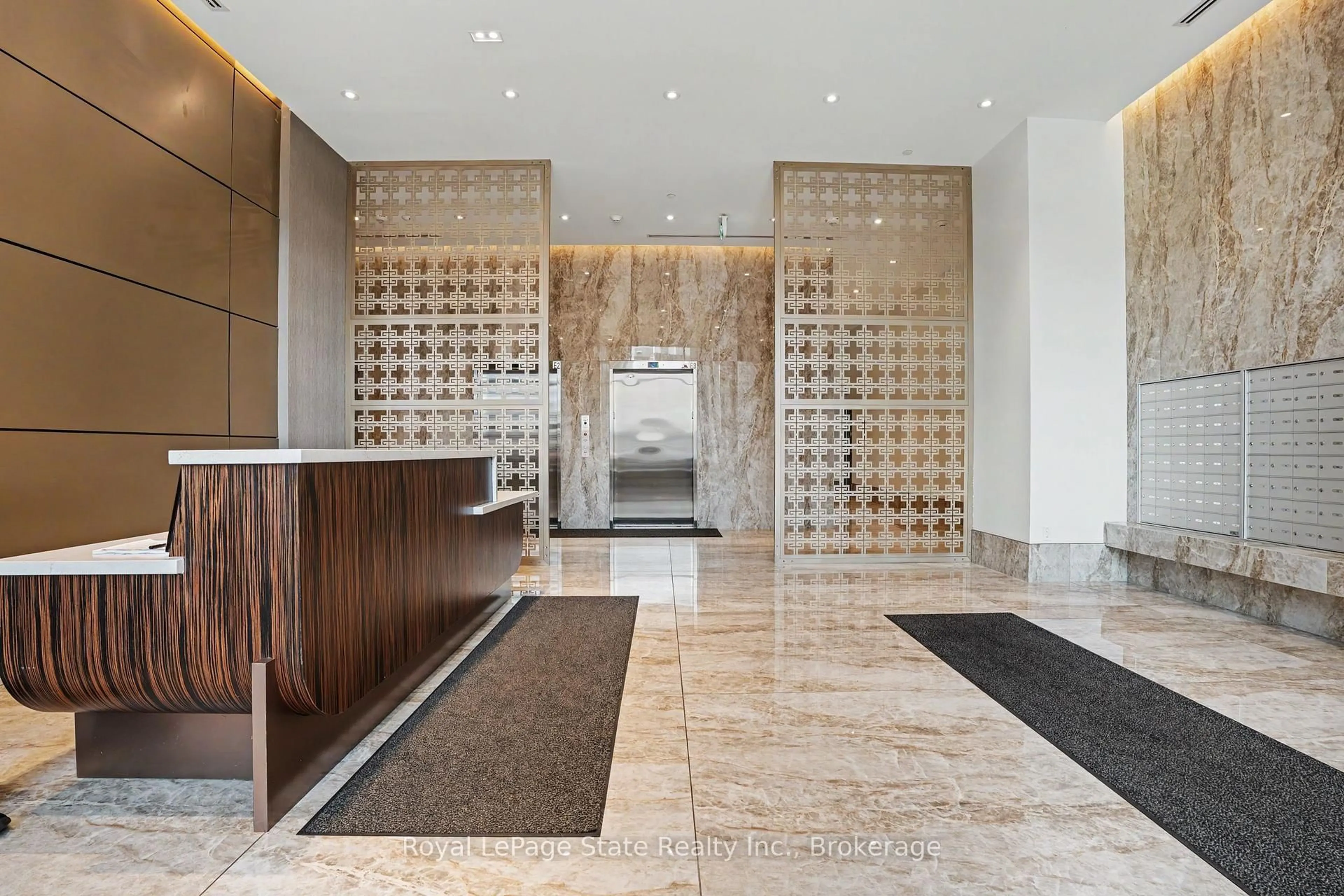 Lobby for 2007 James St #801, Burlington Ontario L7R 0G7