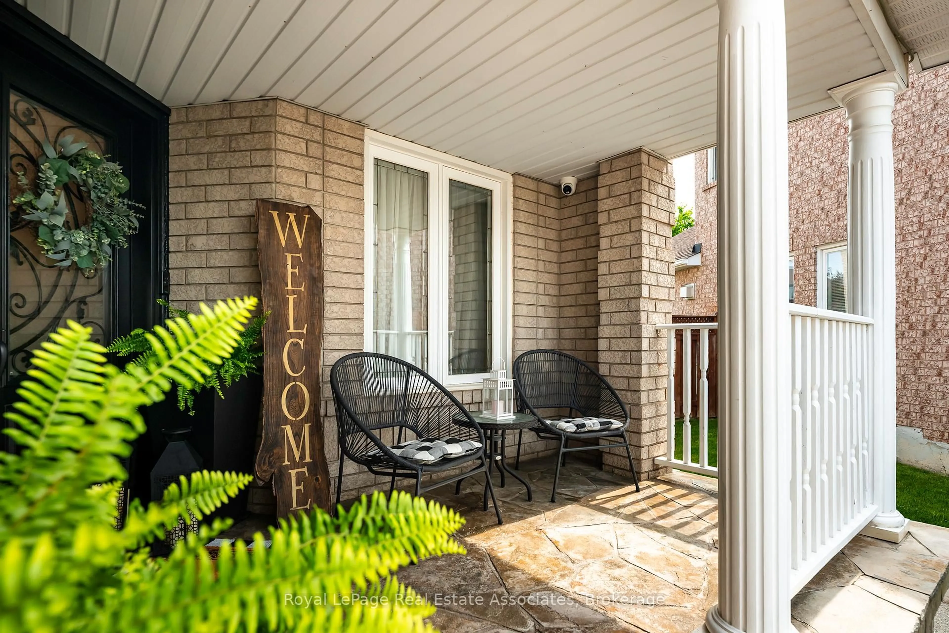 Patio, street for 5553 Wheatland Crt, Mississauga Ontario L5V 2E4