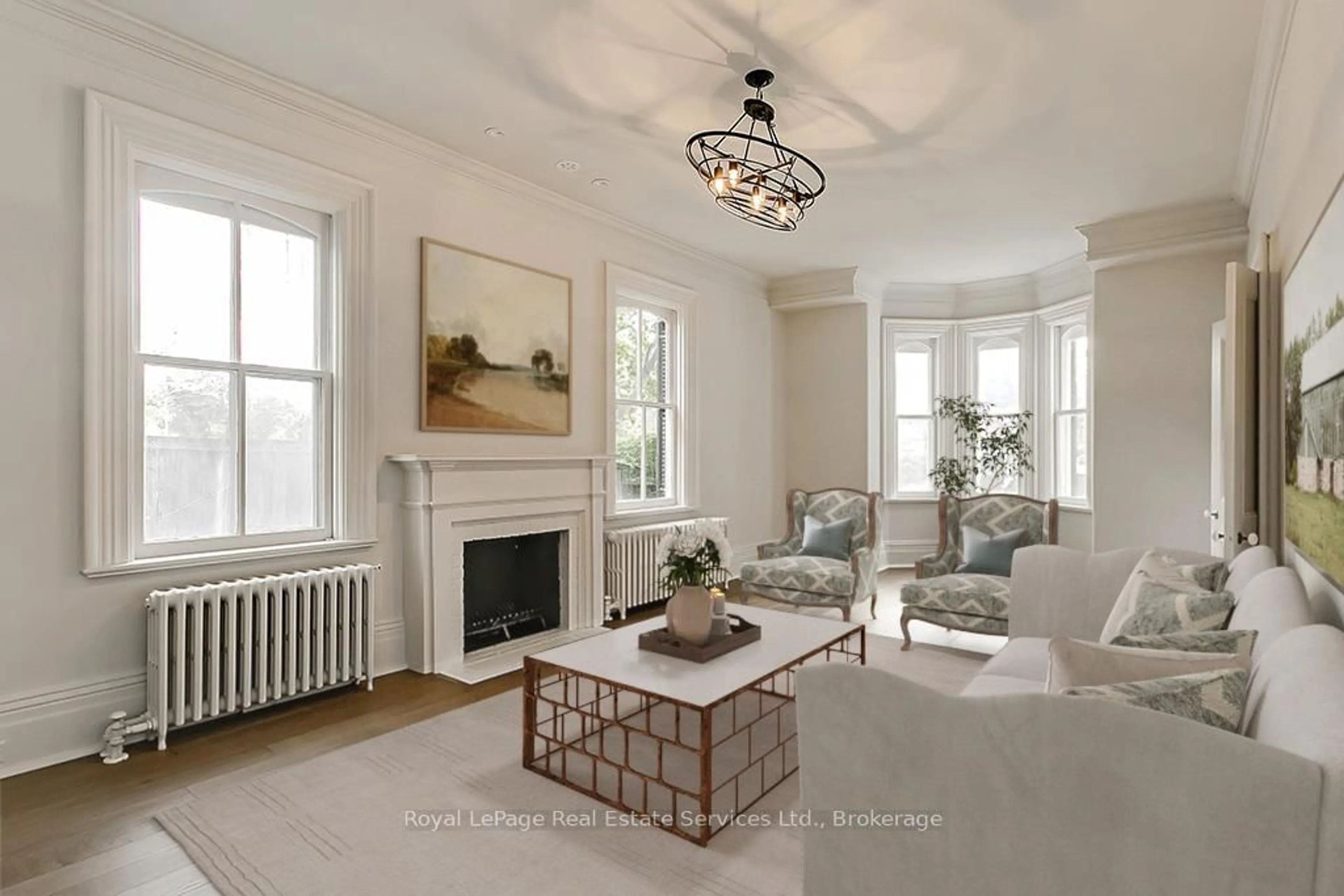 Living room with furniture, unknown for 349 Trafalgar Rd, Oakville Ontario L6J 3H3