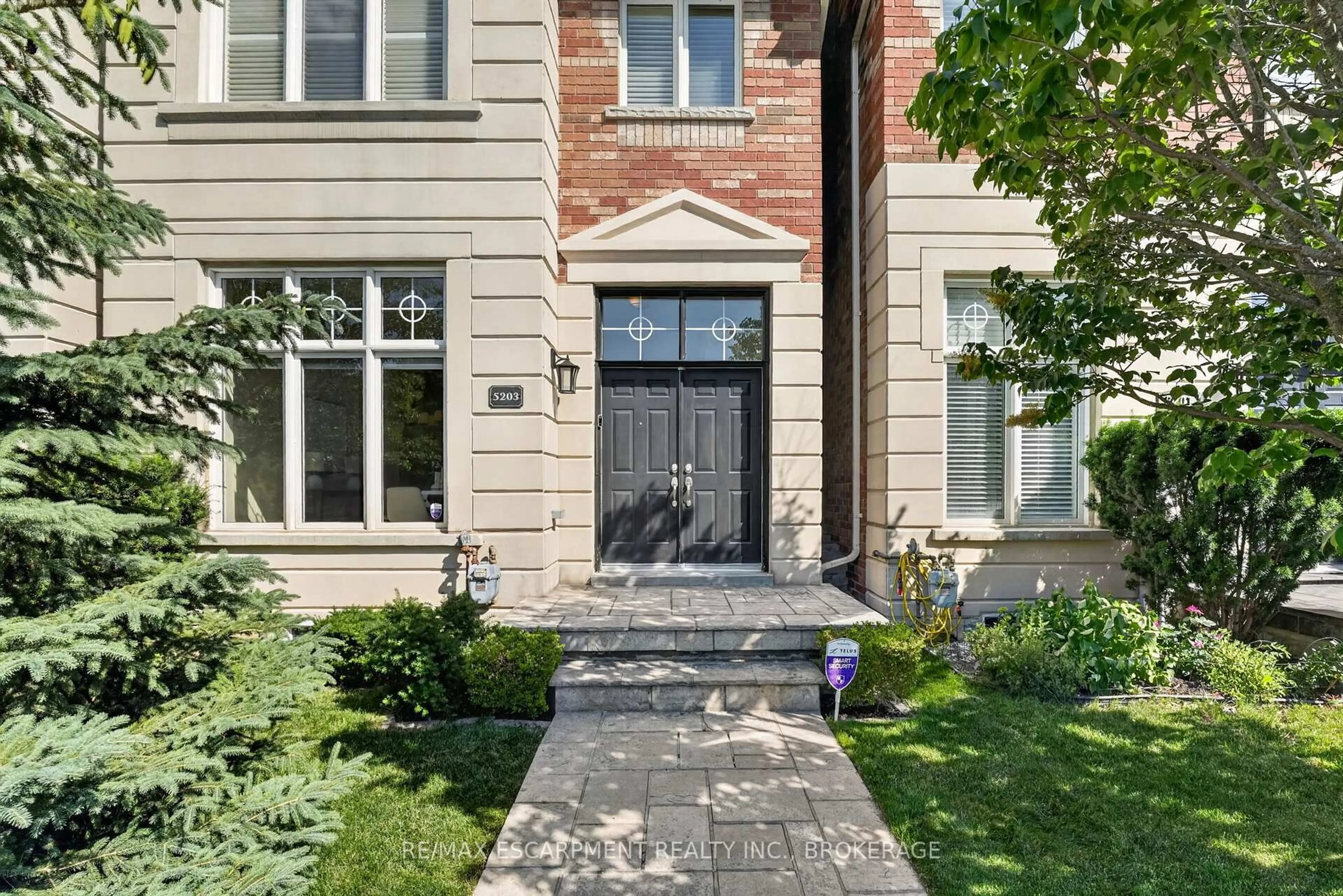 Home with brick exterior material, street for 5203 Preservation Circ, Mississauga Ontario L5M 7T3
