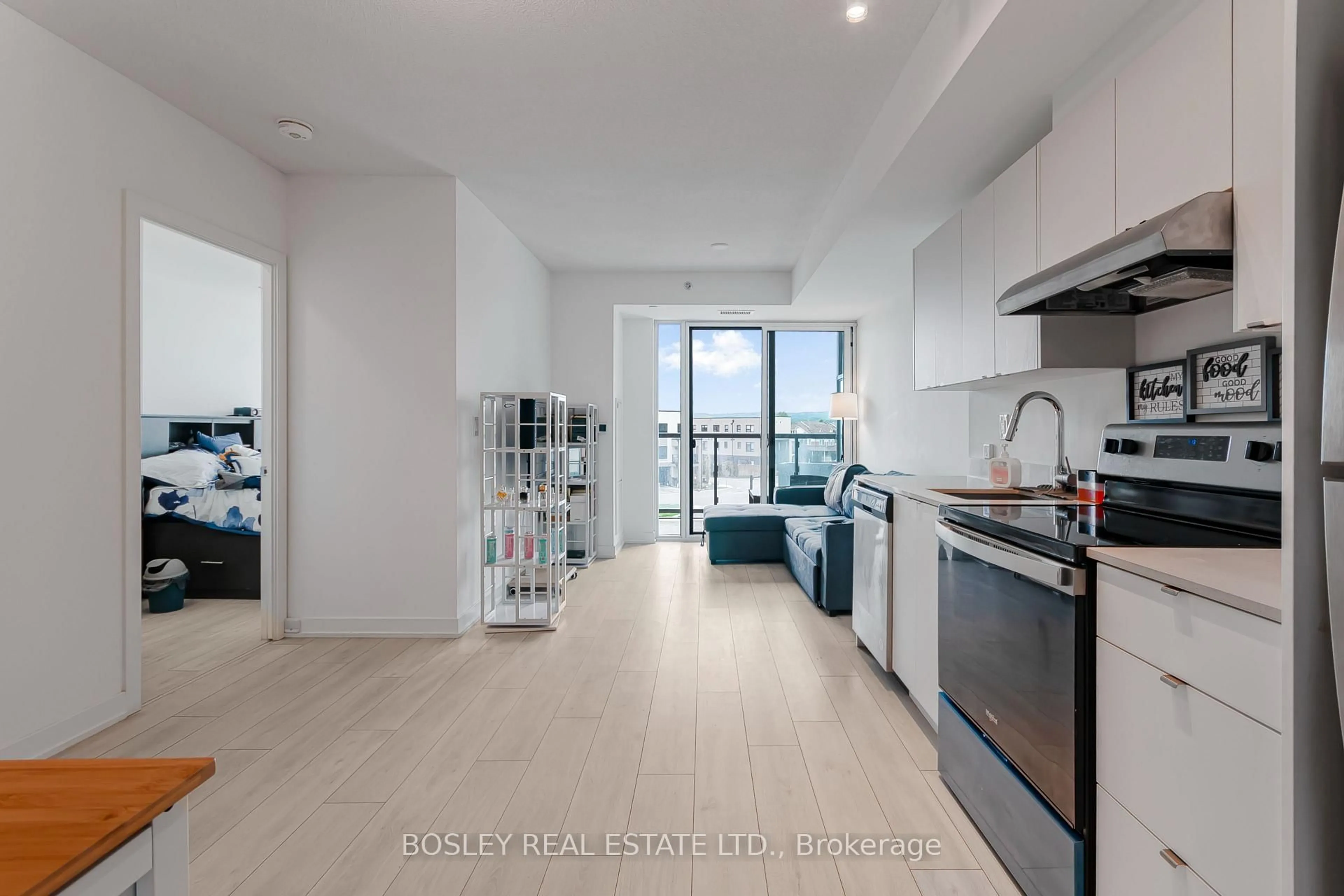 Open concept kitchen, unknown for 3200 Dakota Common #B - 315, Burlington Ontario L7M 2A7