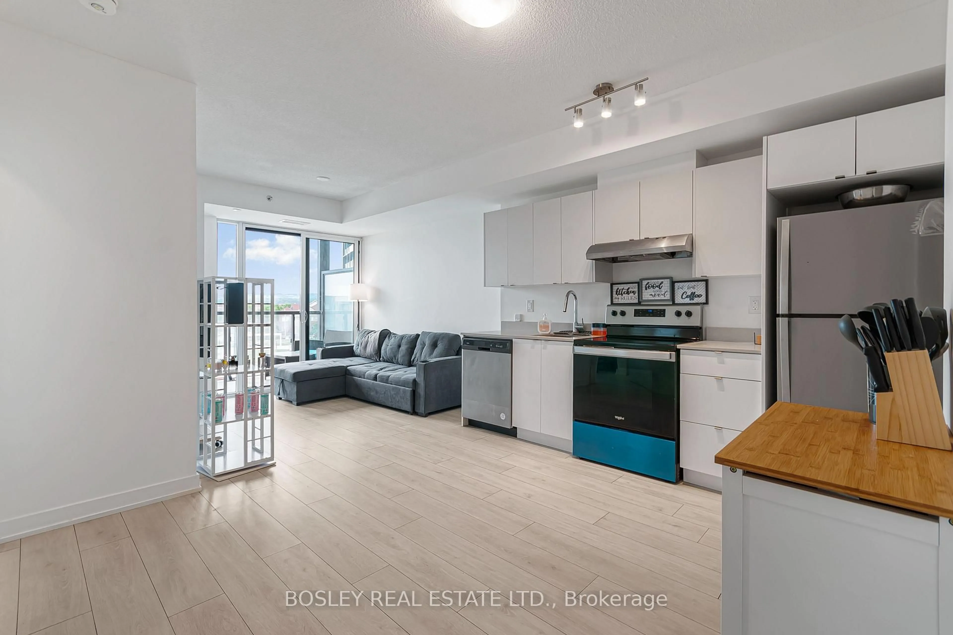 Open concept kitchen, unknown for 3200 Dakota Common #B - 315, Burlington Ontario L7M 2A7
