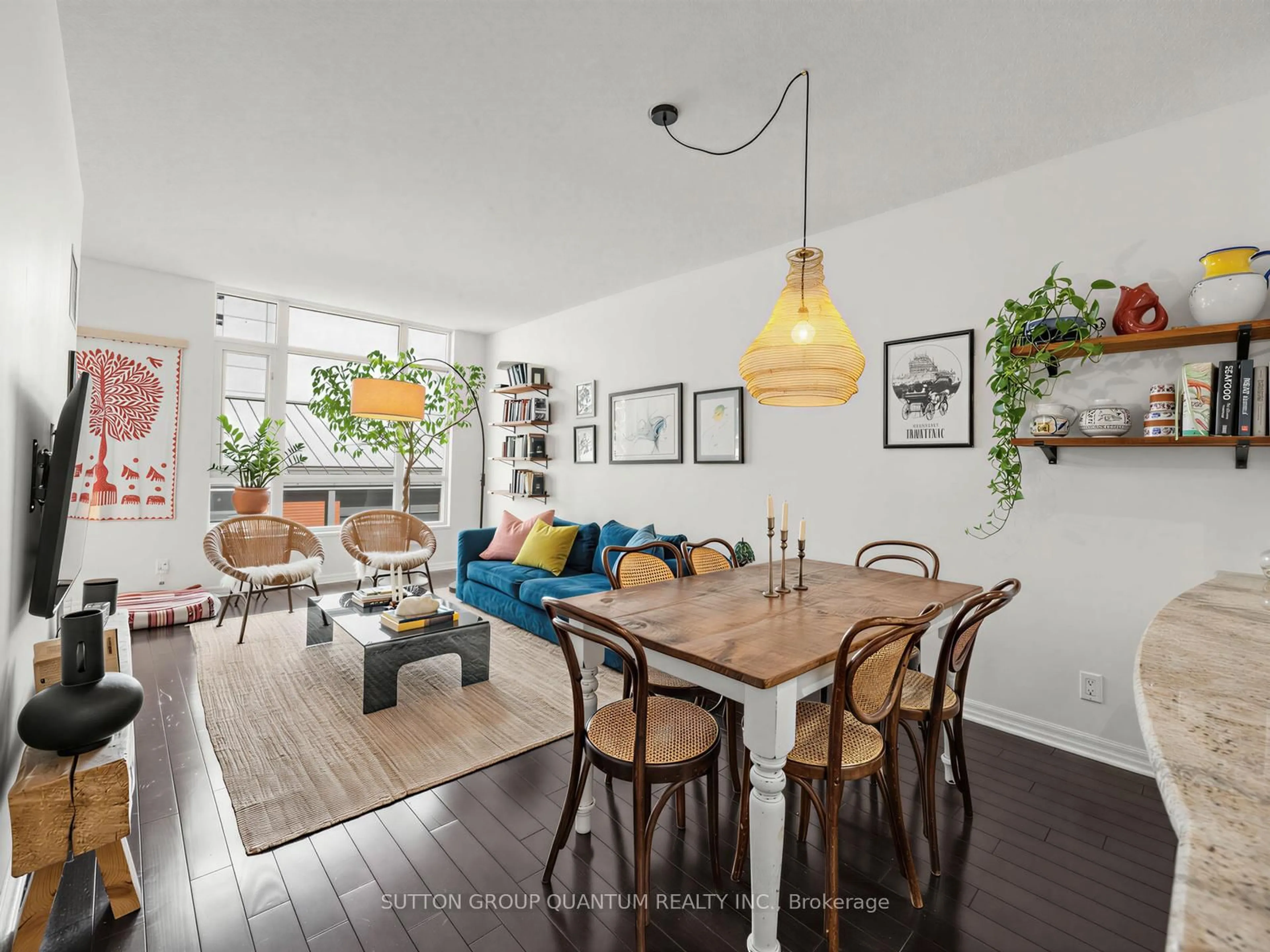 Unknown for 80 Port St #304, Mississauga Ontario L5G 4V6