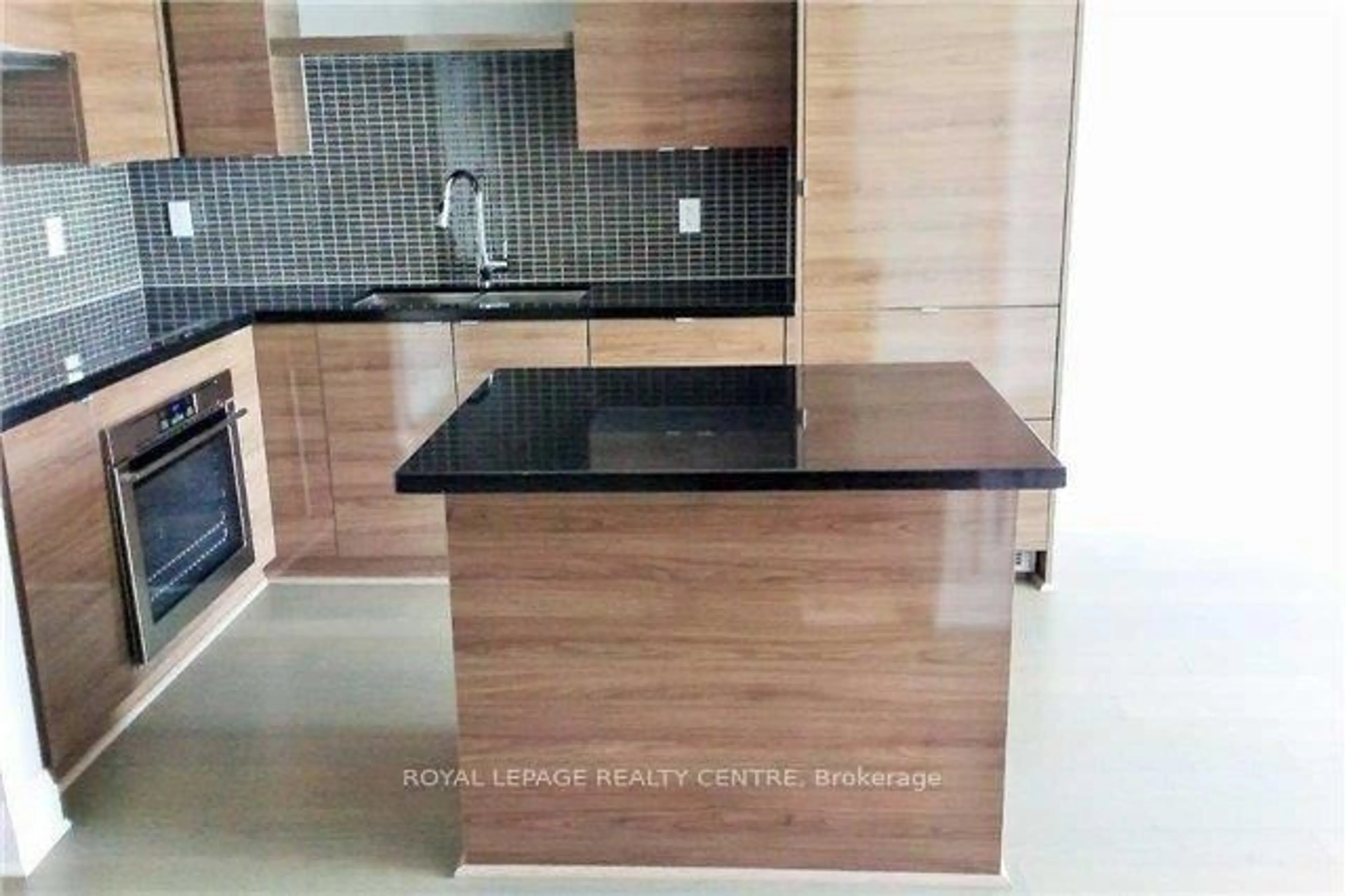 Contemporary kitchen, unknown for 59 Annie Craig Dr #3502, Toronto Ontario M8V 0C4