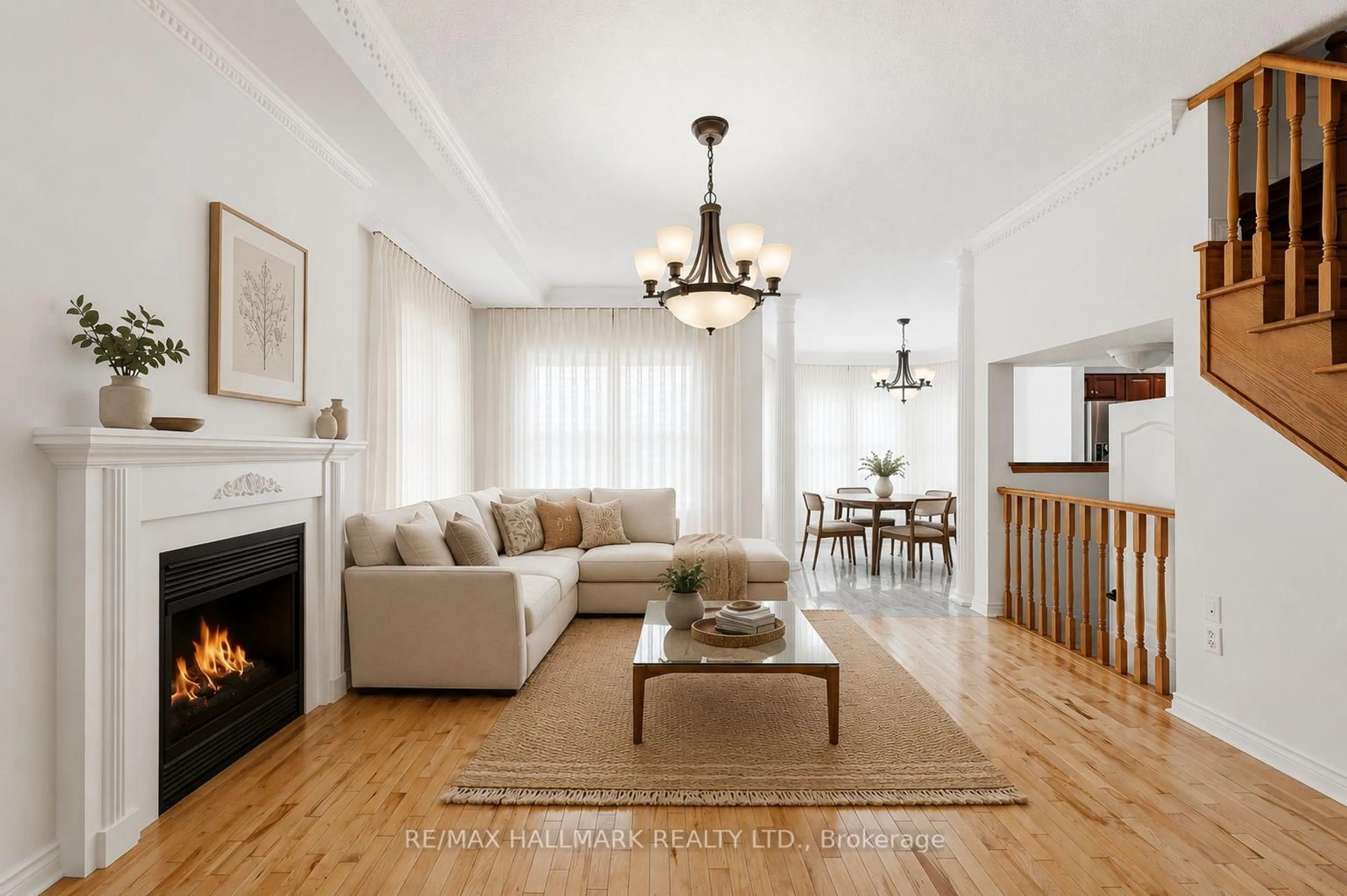 Living room with furniture, wood/laminate floor for 2013 Rosemount Cres, Oakville Ontario L6M 3A5