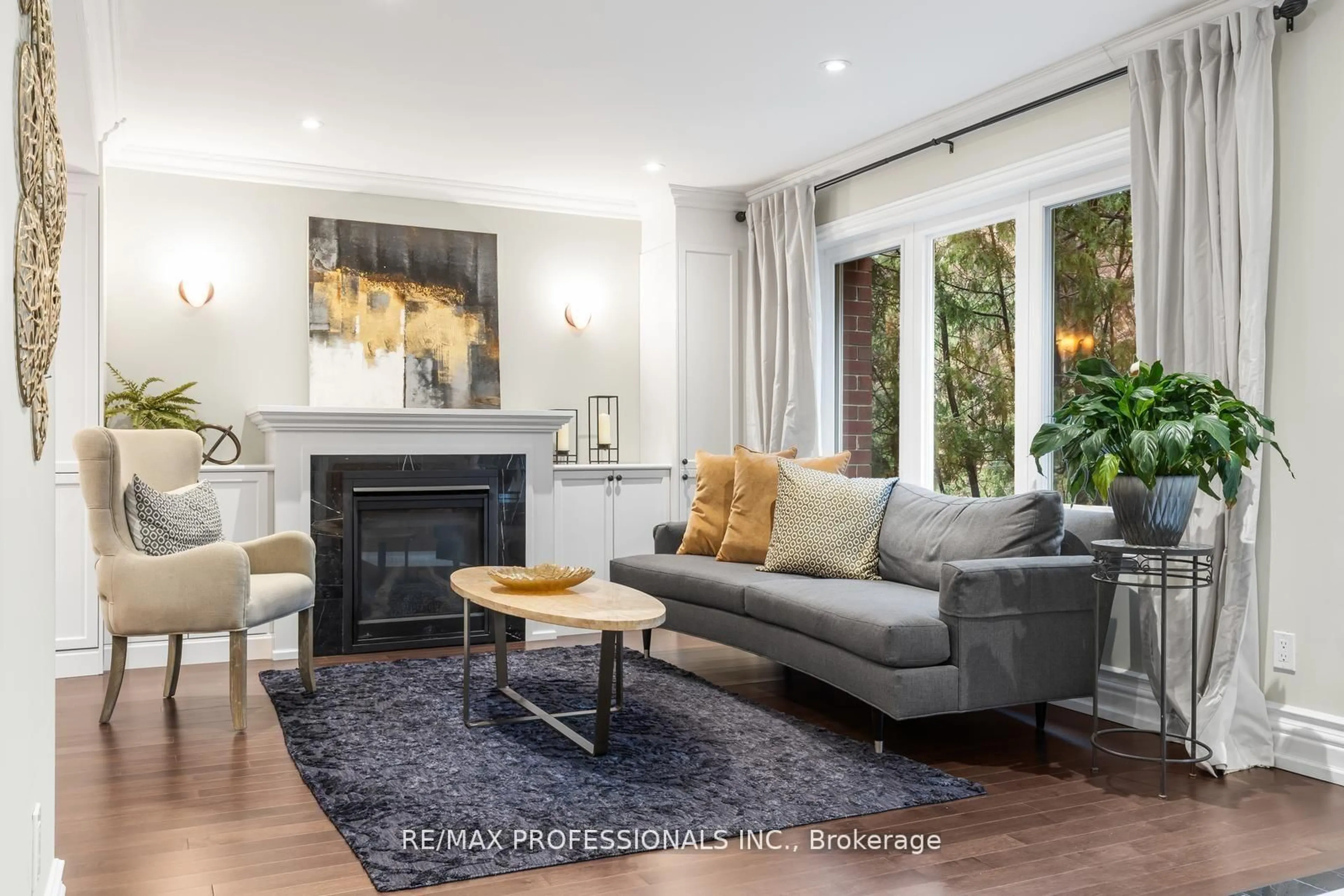 Living room with furniture, unknown for 164 Morningside Ave, Toronto Ontario M6S 1E3