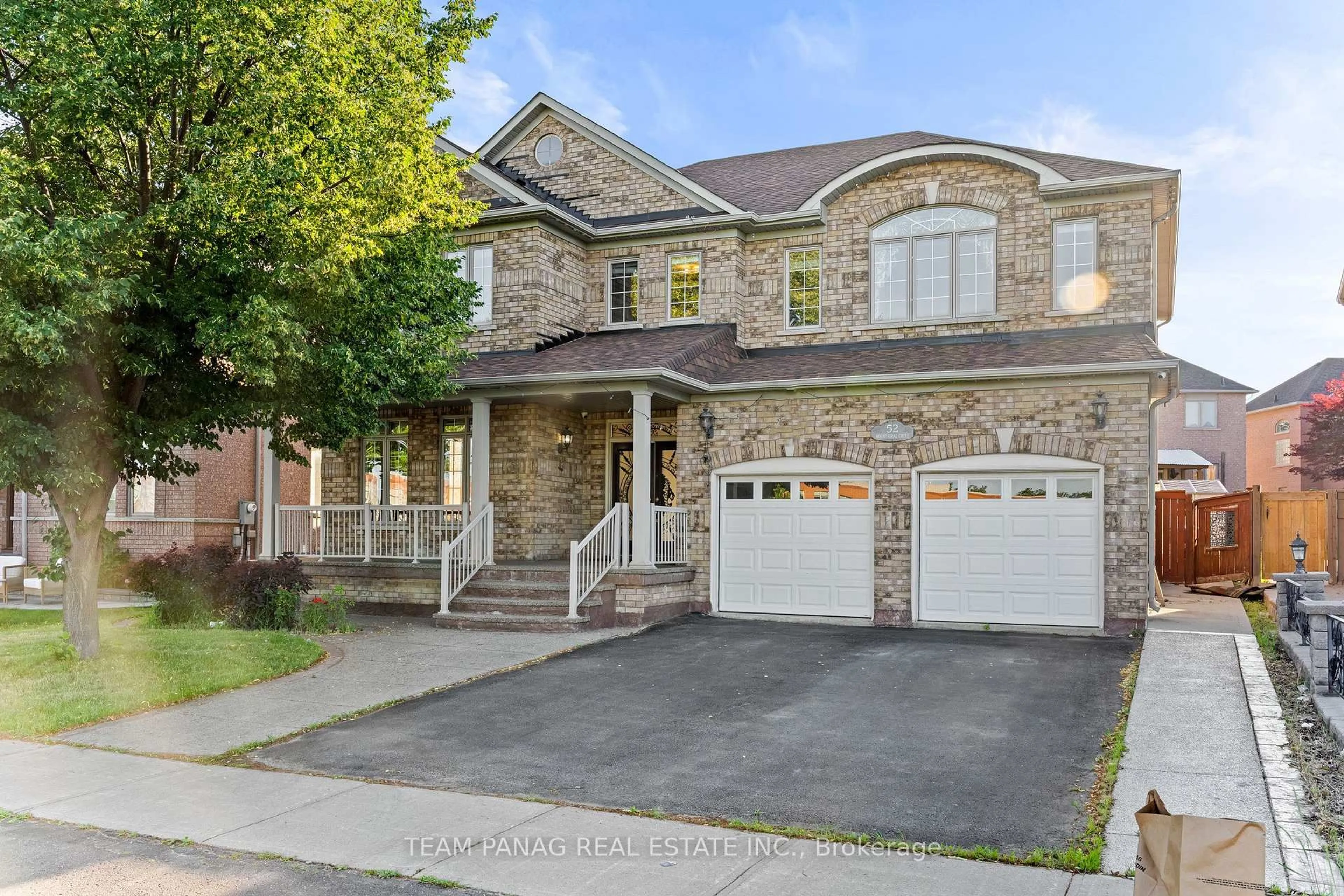 Home with brick exterior material, street for 52 Mount Royal Circ, Brampton Ontario L6P 2K4