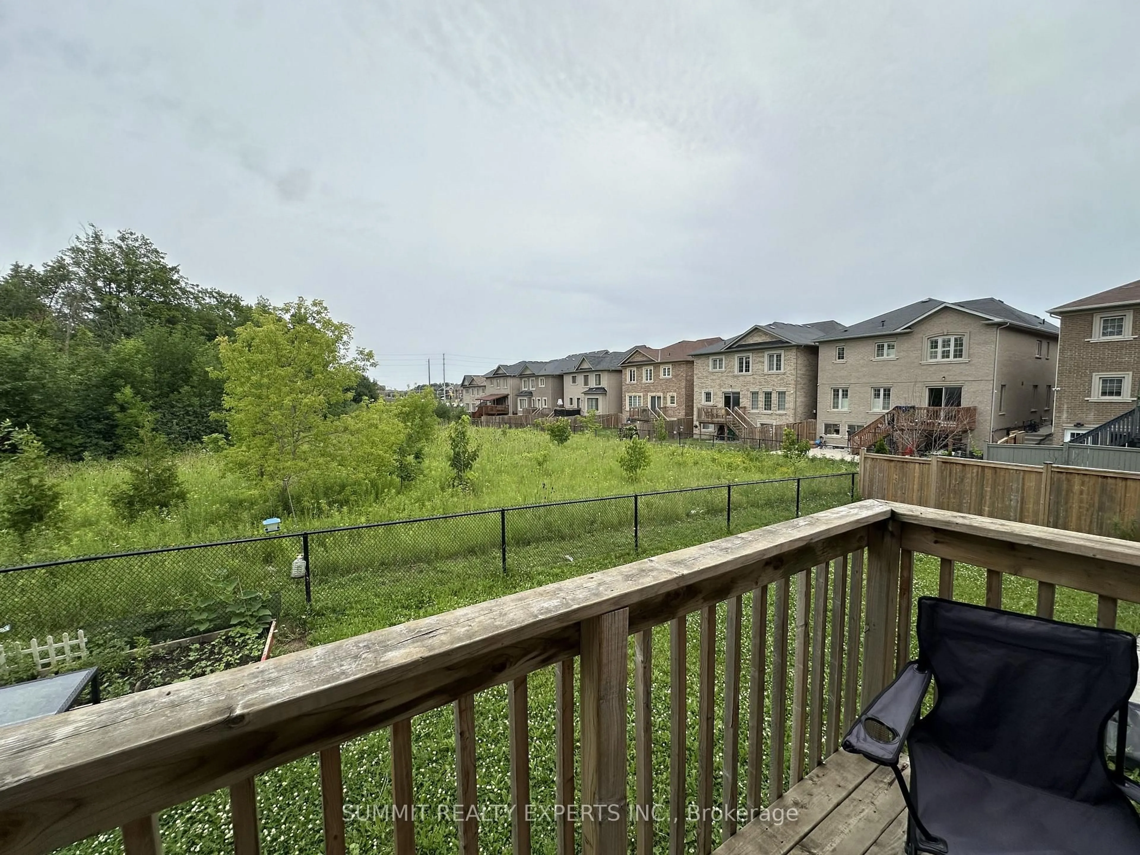 Unknown for 7 Hawtrey Rd, Brampton Ontario L7A 0G7