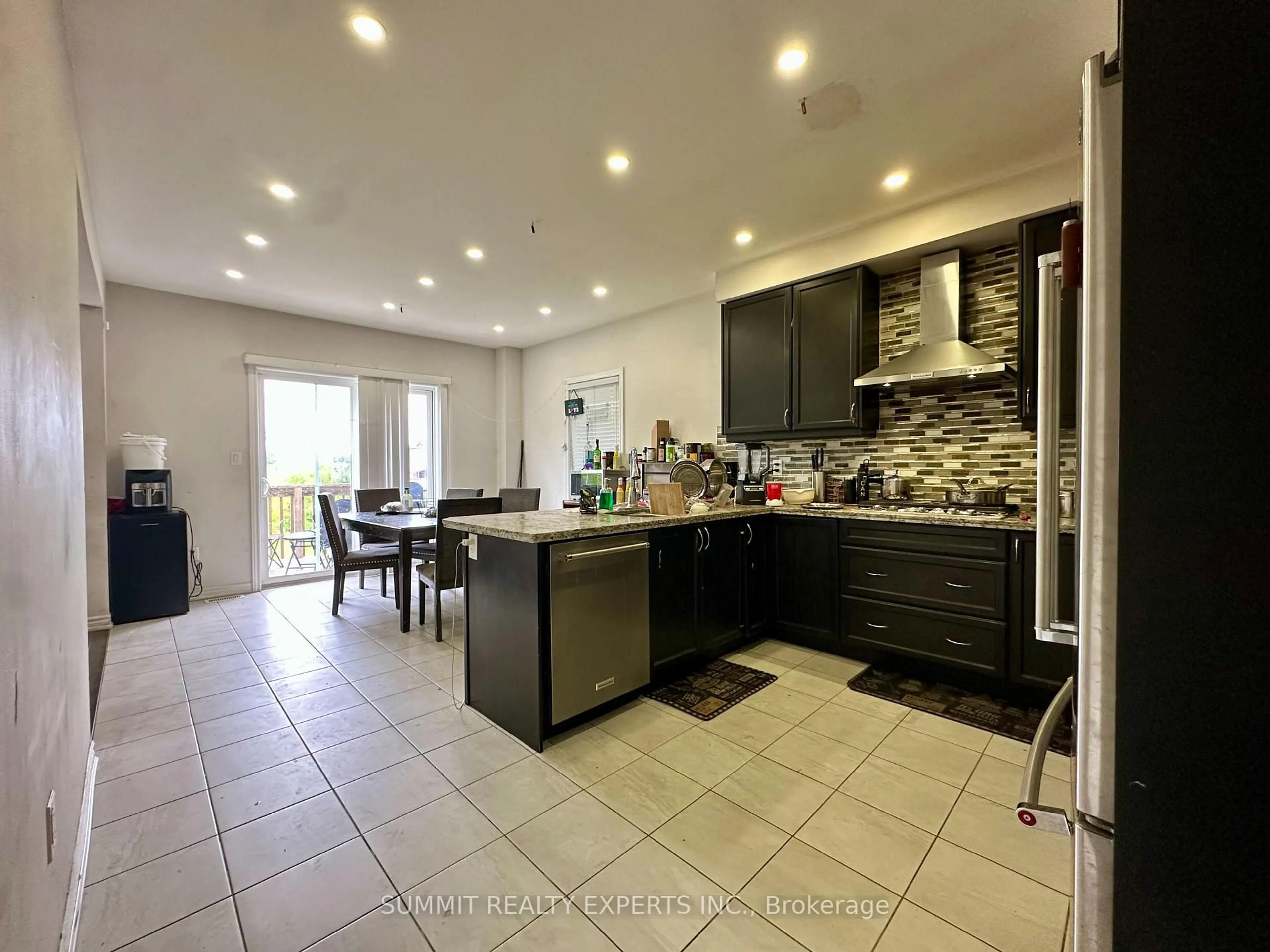 Open concept kitchen, ceramic/tile floor for 7 Hawtrey Rd, Brampton Ontario L7A 0G7
