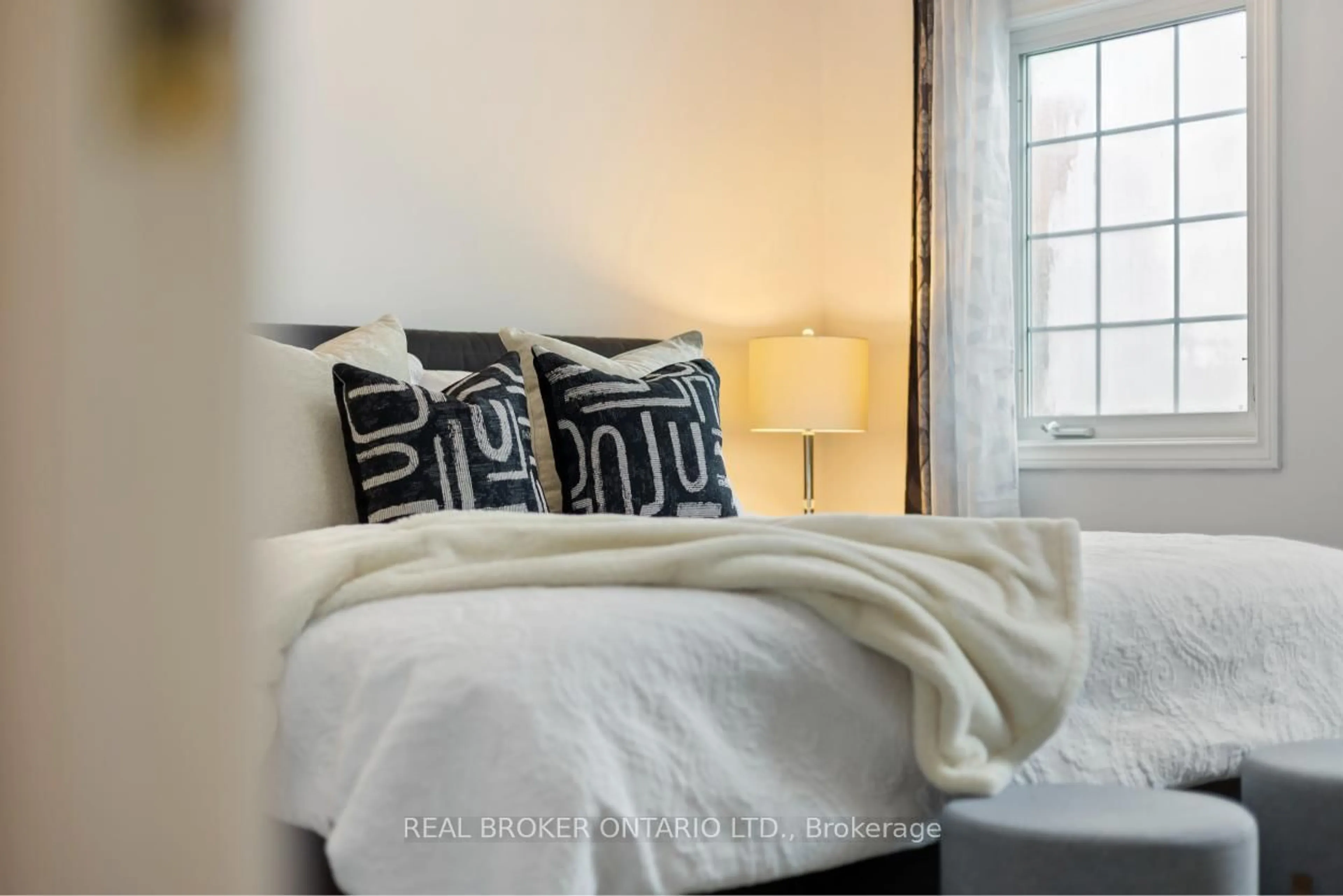 Bedroom with bed, unknown for 1804 Princelea Pl, Mississauga Ontario L5M 3R8