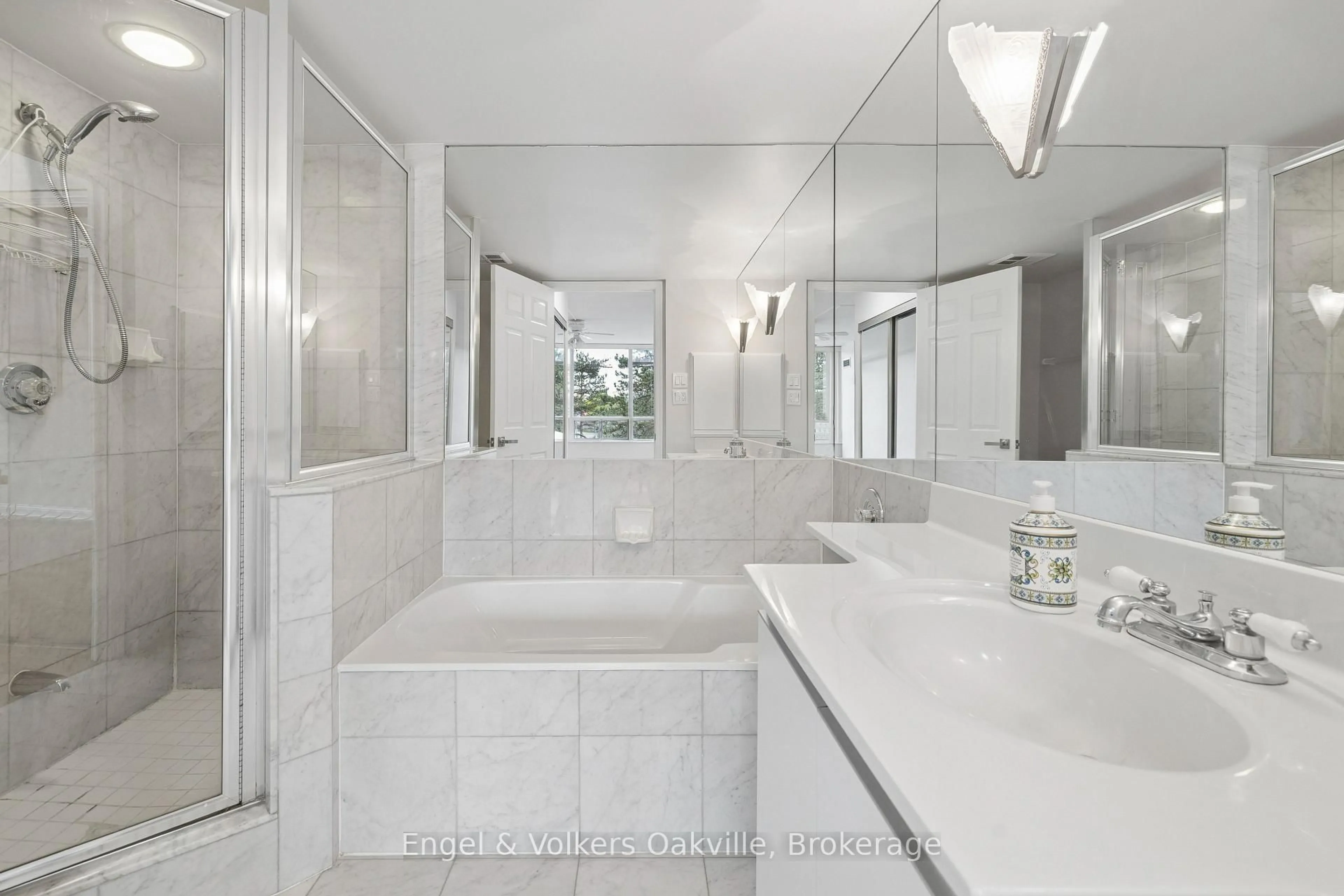 Contemporary bathroom, ceramic/tile floor for 22 Hanover Rd #201, Brampton Ontario L6S 5K7