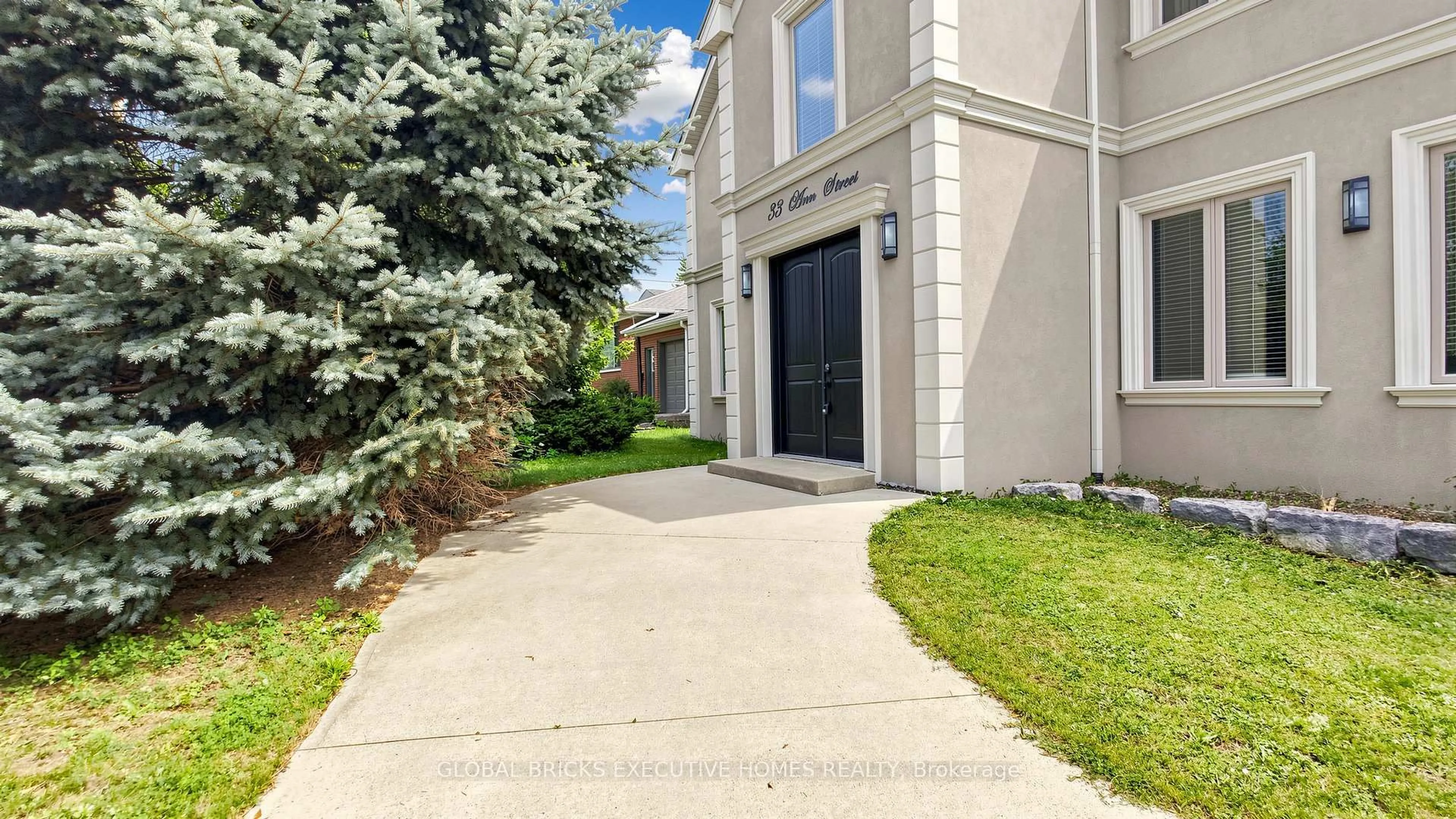 Unknown for 33 Ann St, Halton Hills Ontario L7G 2V3