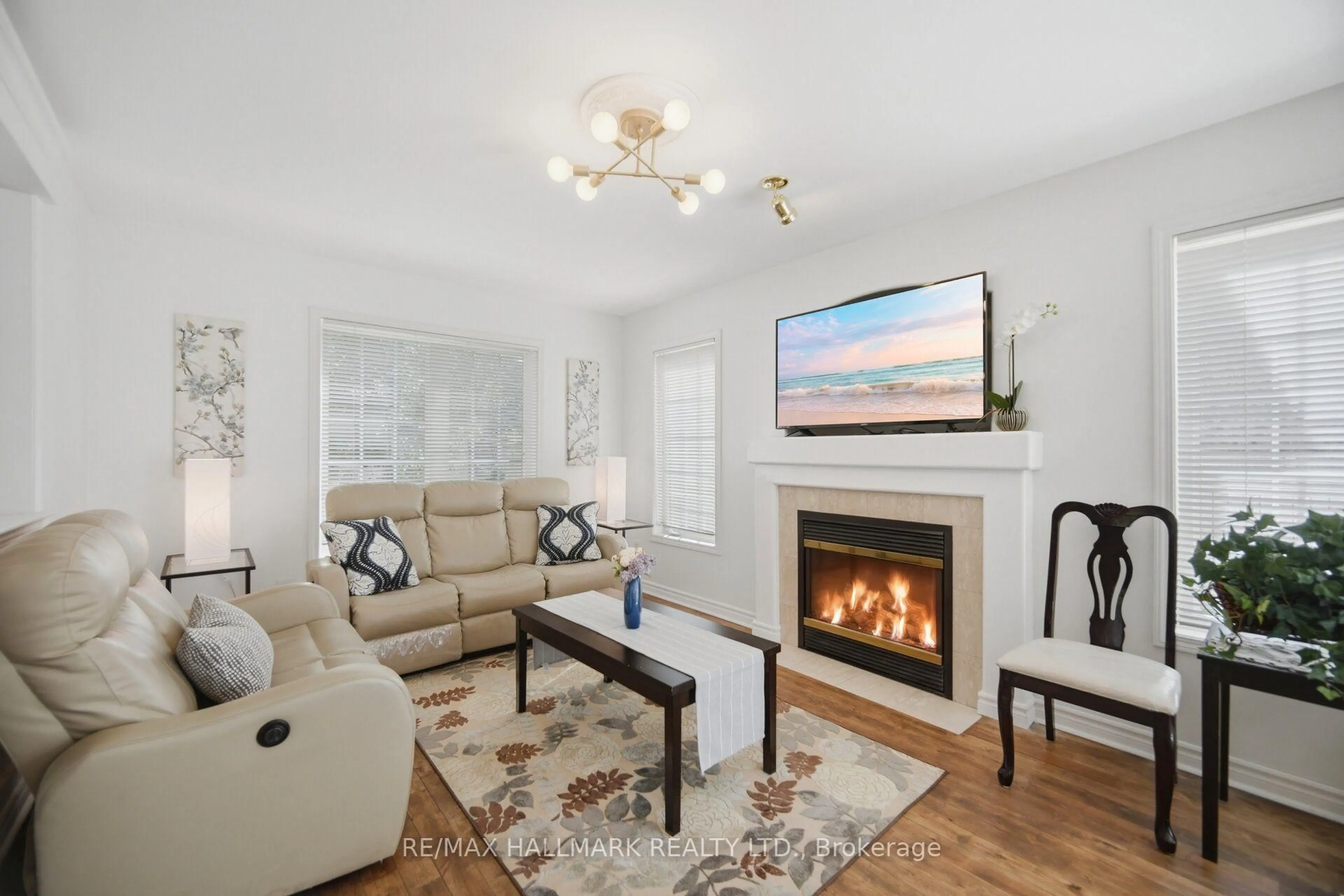 Living room with furniture, unknown for 641 Marley Cres, Milton Ontario L9T 5V2