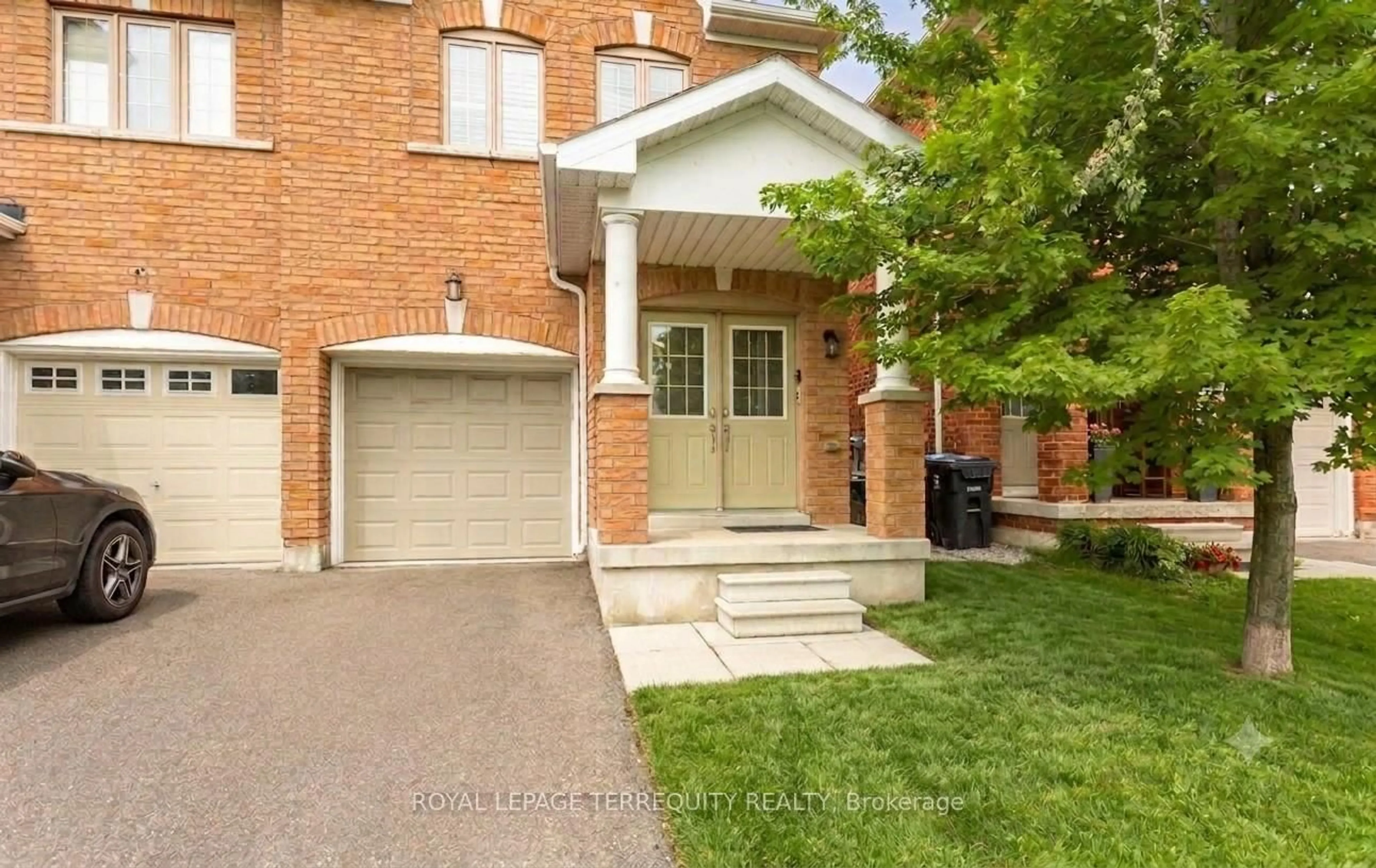 Home with brick exterior material, street for 983 Francine Cres, Mississauga Ontario L5V 0E2