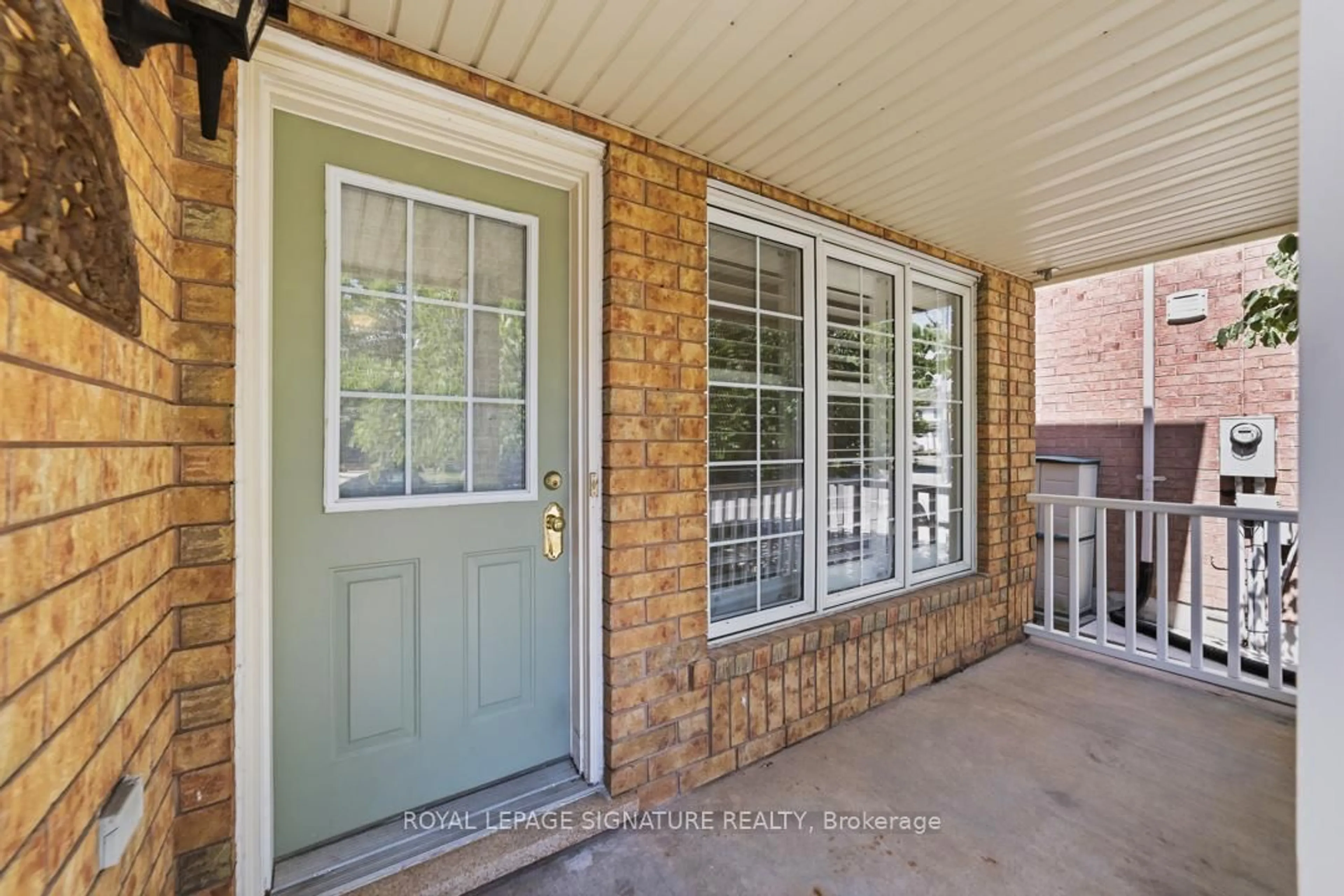 Indoor entryway for 742 Irving Terr, Milton Ontario L9T 6H3