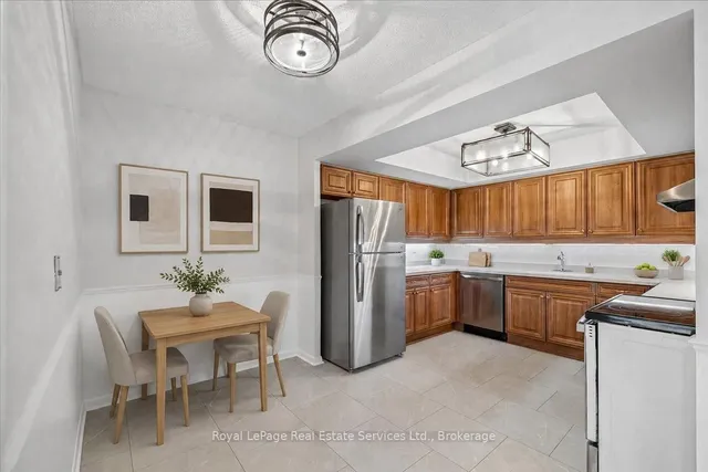 2170 Marine Dr #506, Oakville 4