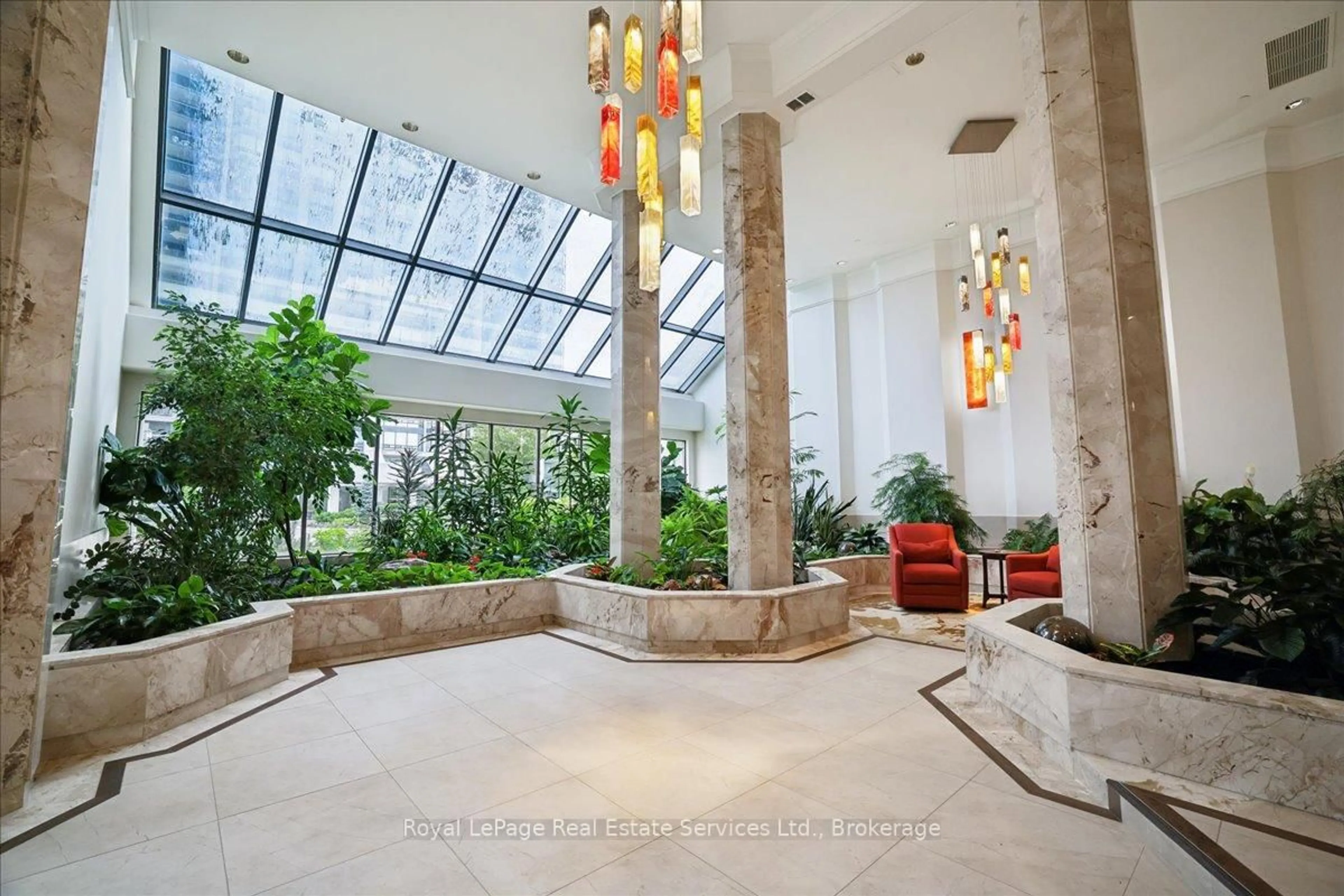 Lobby for 2170 Marine Dr #506, Oakville Ontario L6L 5V1