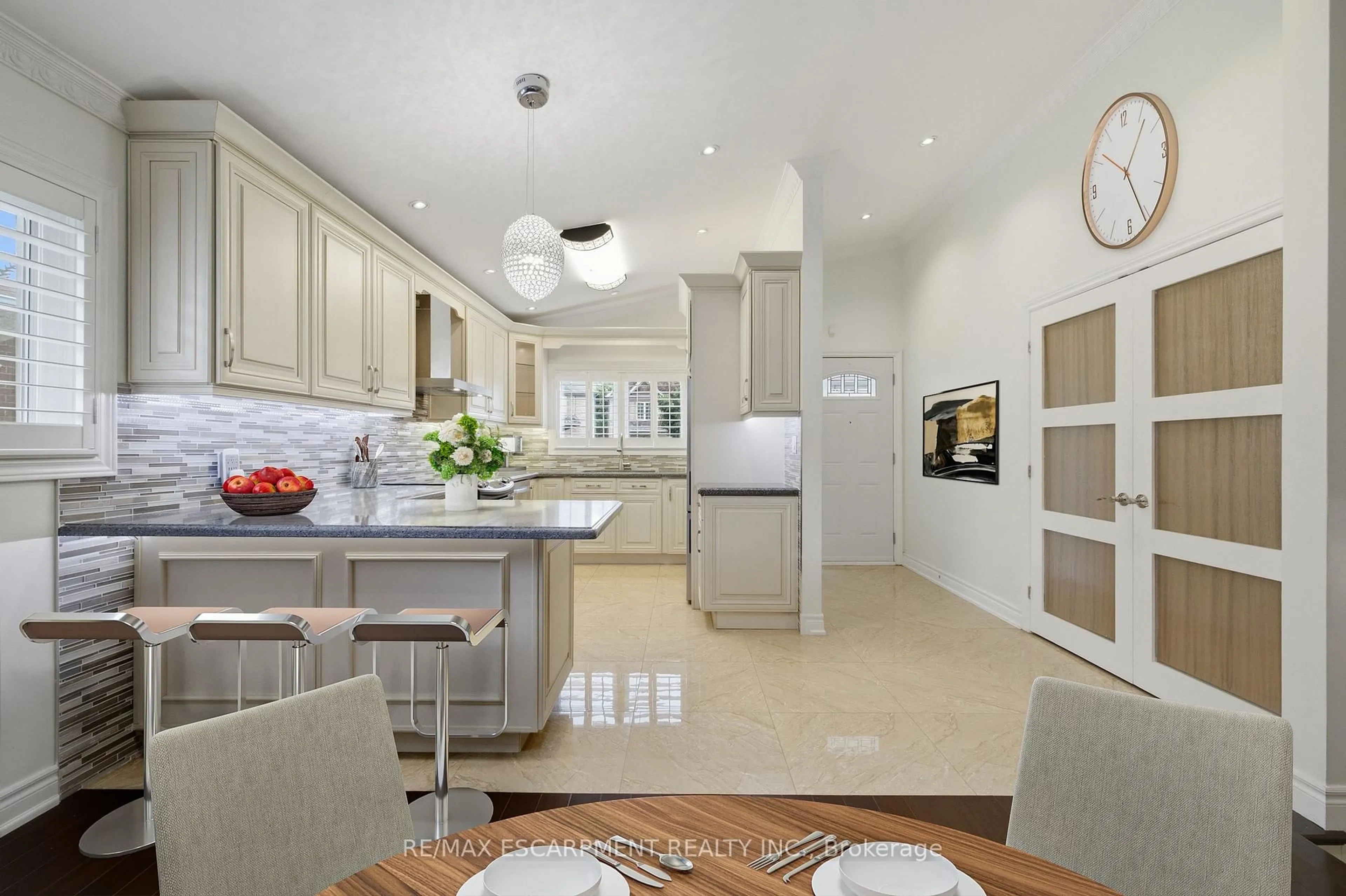 Contemporary kitchen, ceramic/tile floor for 3084 Constitution Blvd, Mississauga Ontario L4Y 2Z2