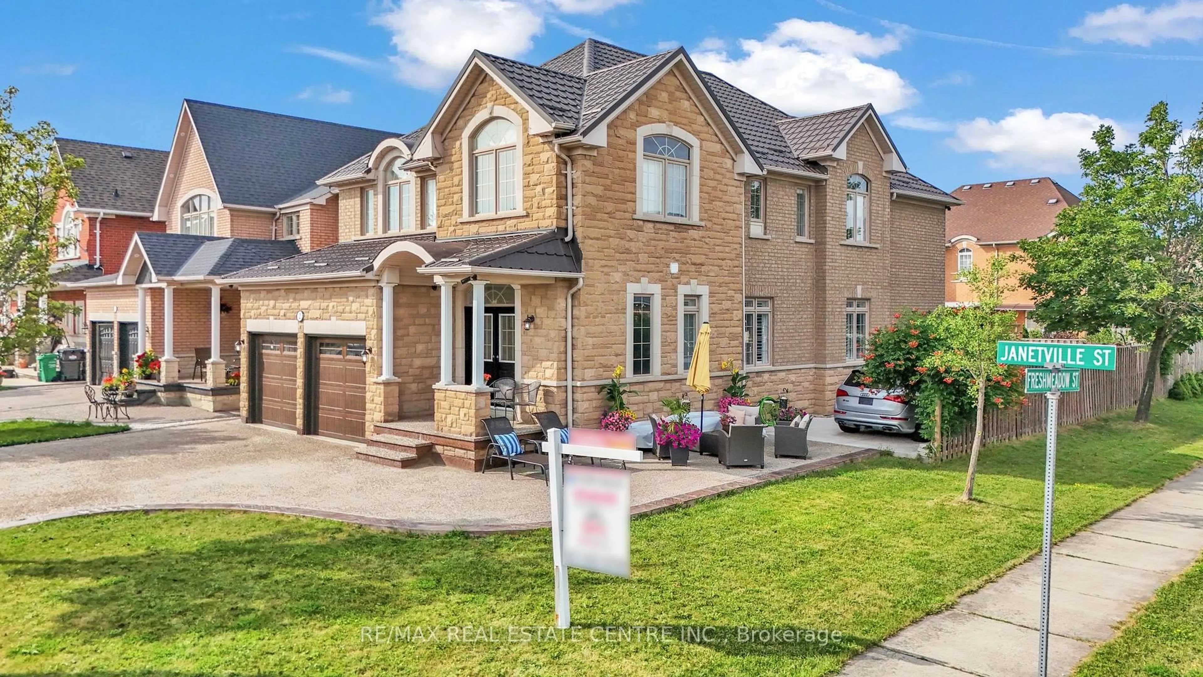 Home with brick exterior material, street for 2 Janetville St, Brampton Ontario L6P 2A3