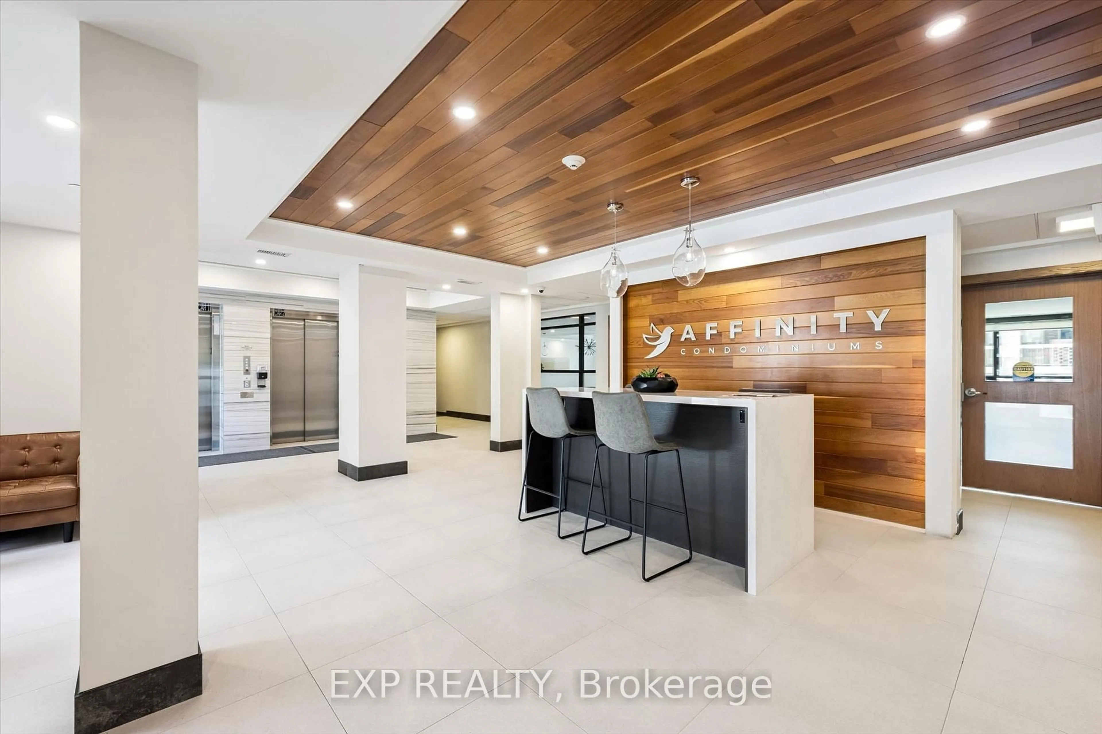 Indoor entryway for 340 plains Rd, Burlington Ontario L7T 0C2