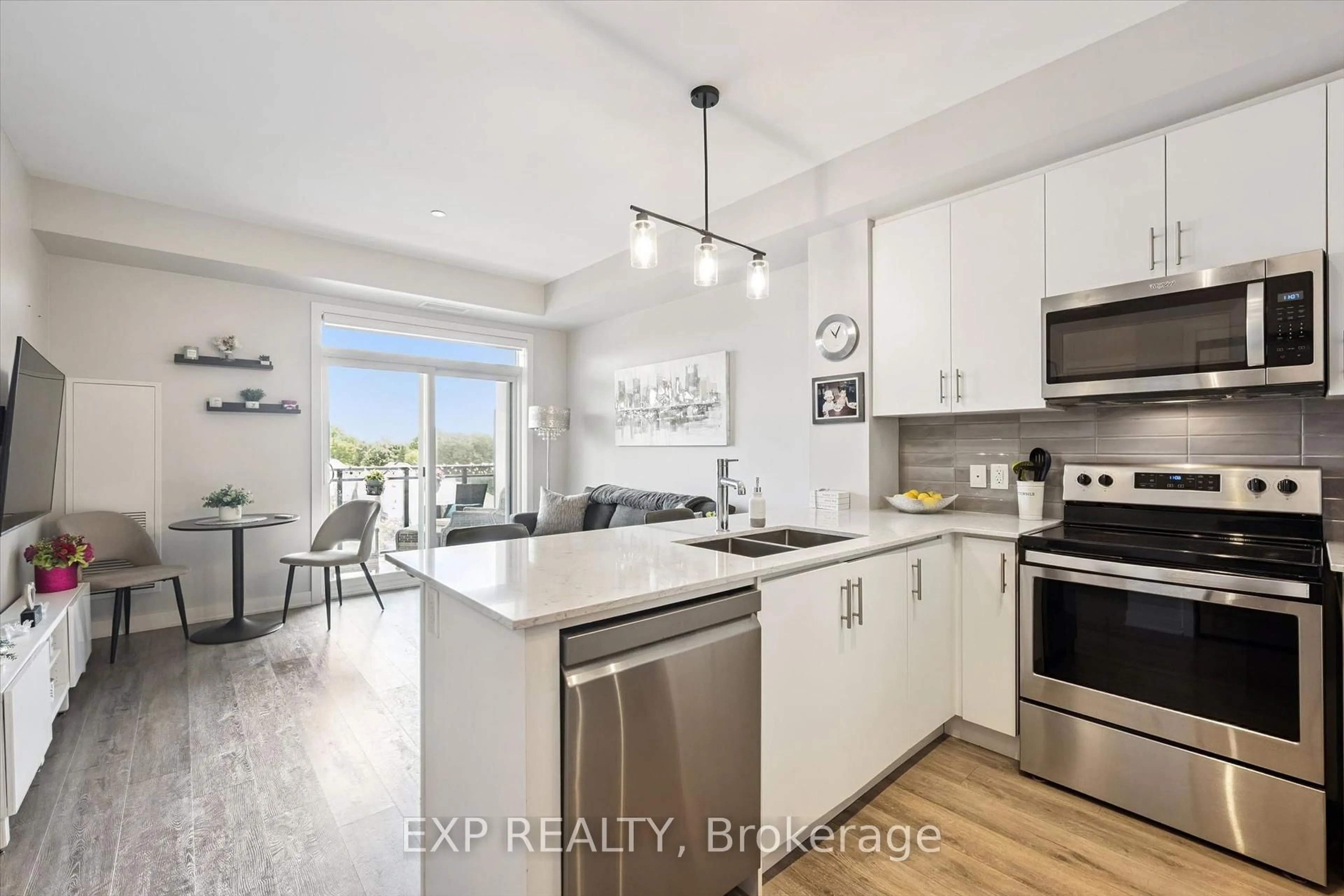 Open concept kitchen, unknown for 340 plains Rd, Burlington Ontario L7T 0C2