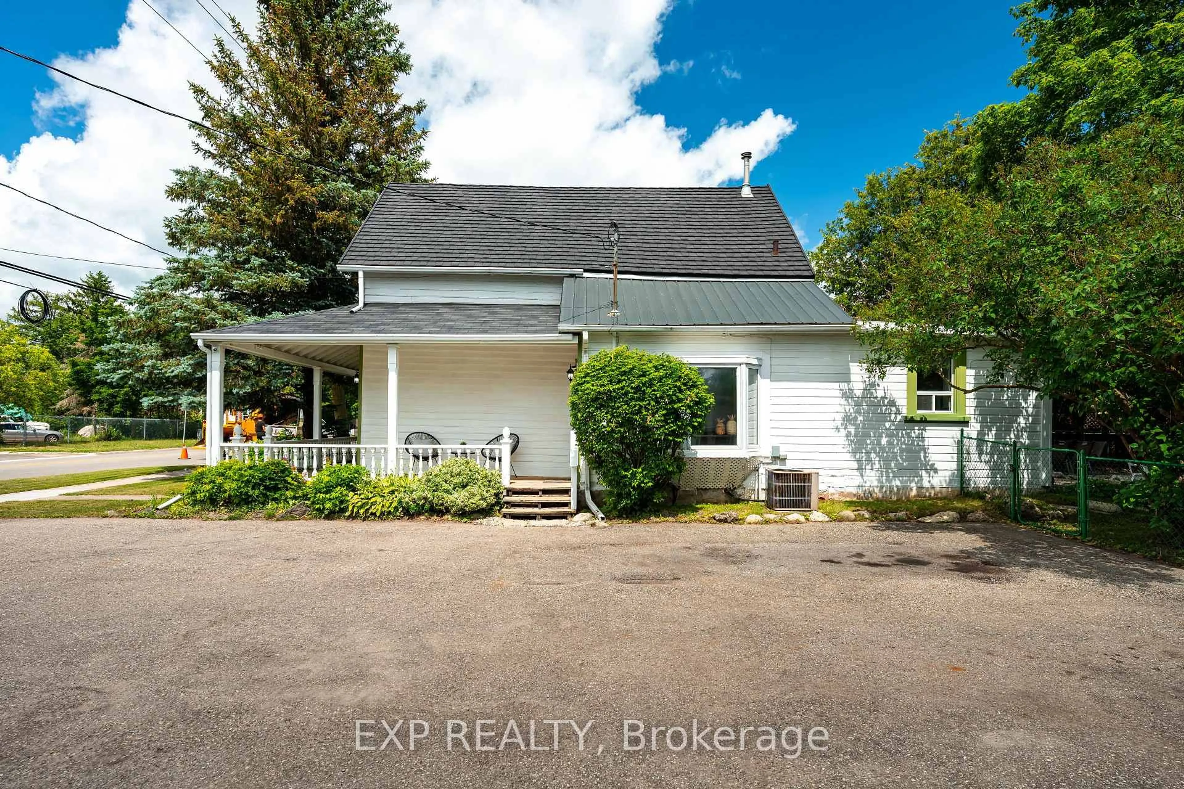 A pic from outside/outdoor area/front of a property/back of a property/a pic from drone, unknown for 39 Townline, Orangeville Ontario L9W 1T7