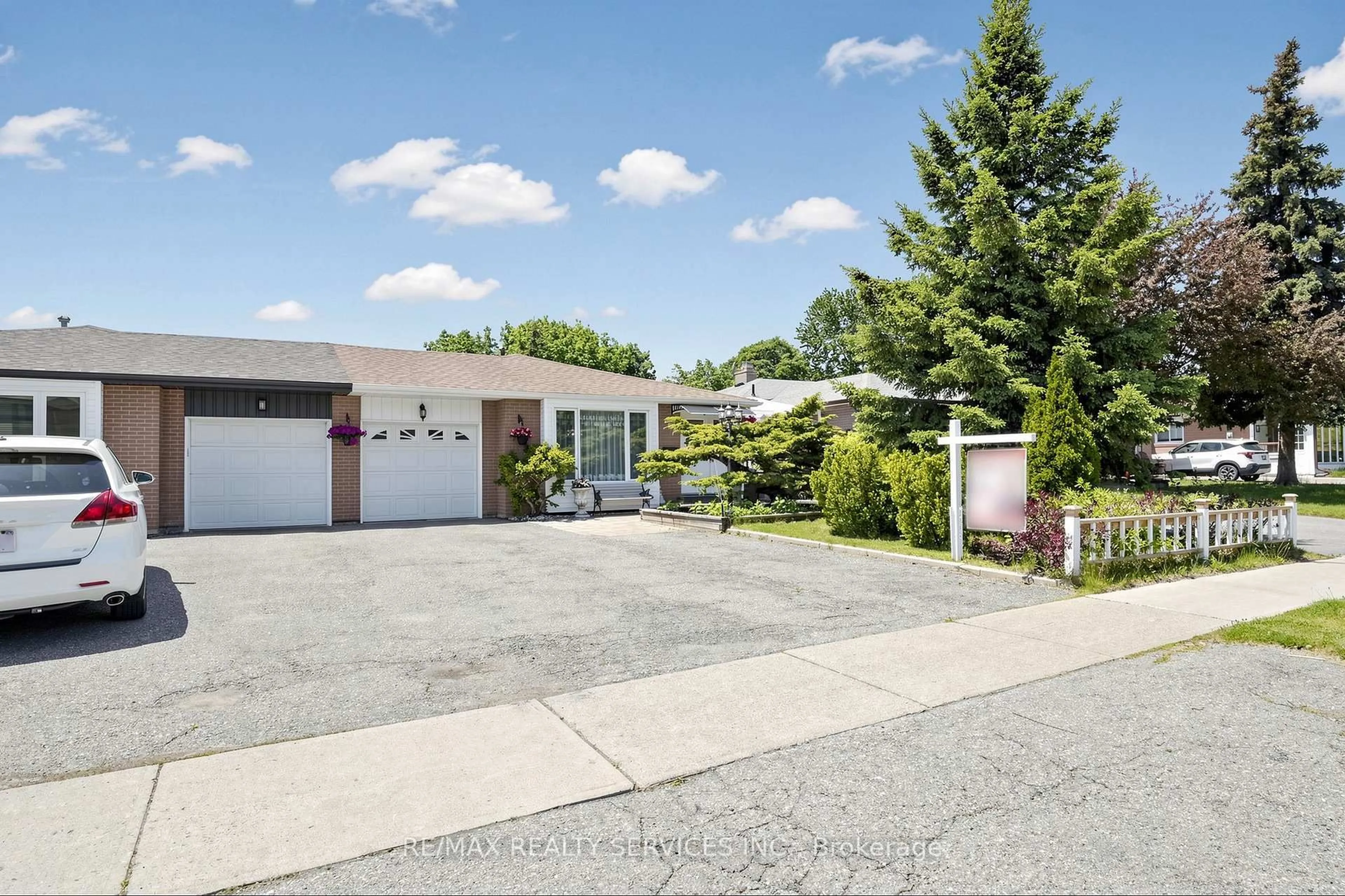 Unknown for 36 Glenvale Blvd, Brampton Ontario L6S 1J1