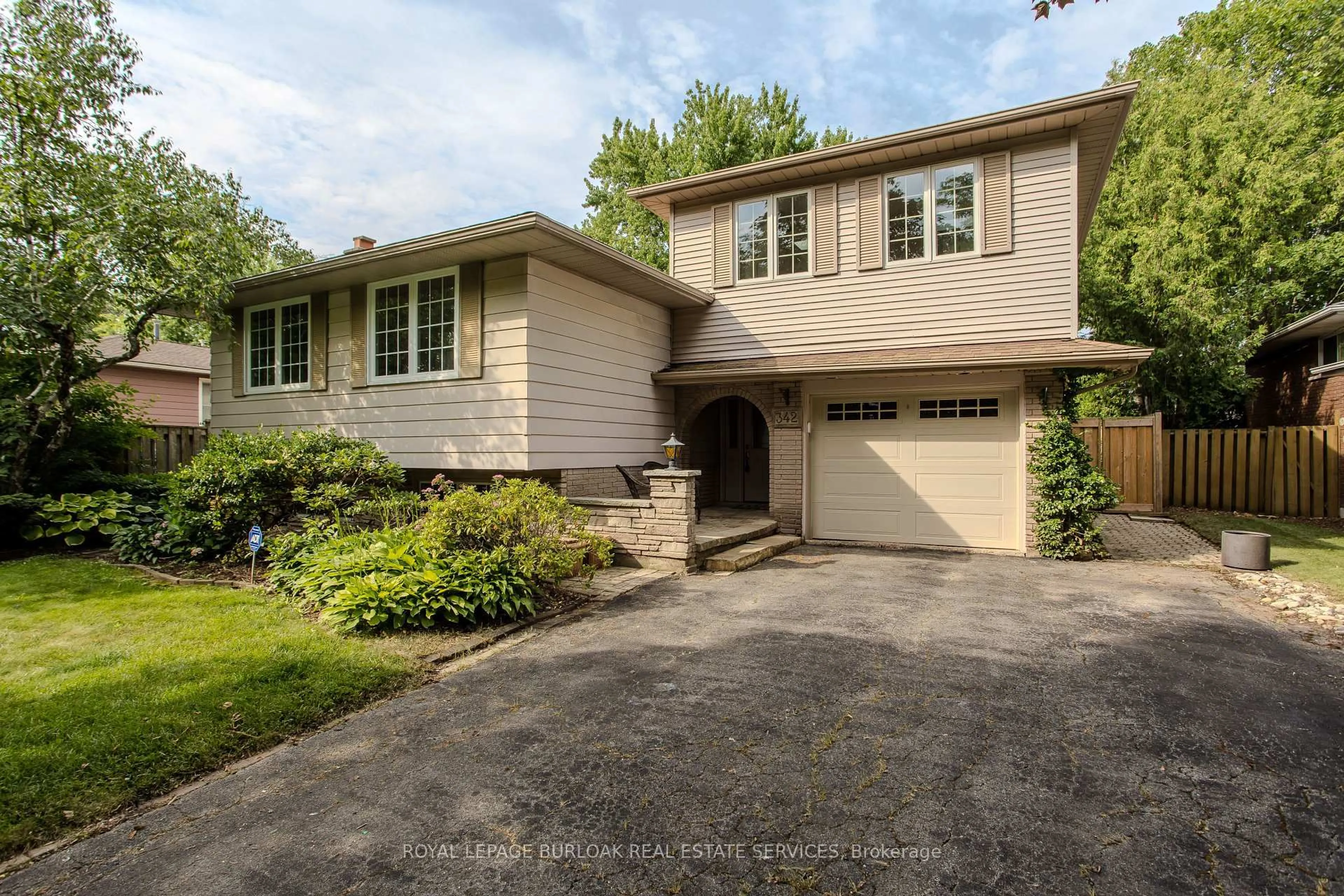 Unknown for 342 Bryant Cres, Burlington Ontario L7L 3Z5
