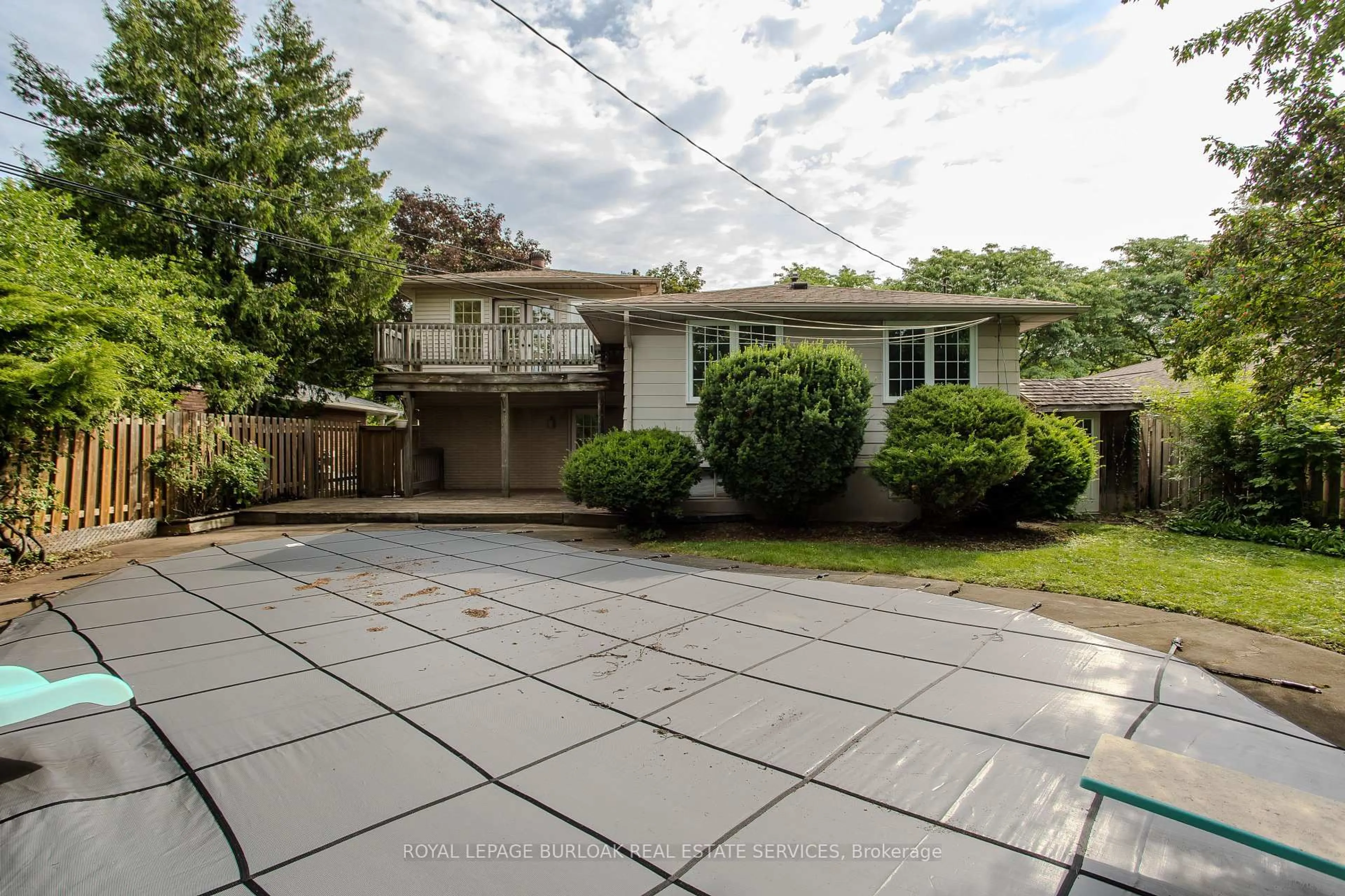 Unknown for 342 Bryant Cres, Burlington Ontario L7L 3Z5