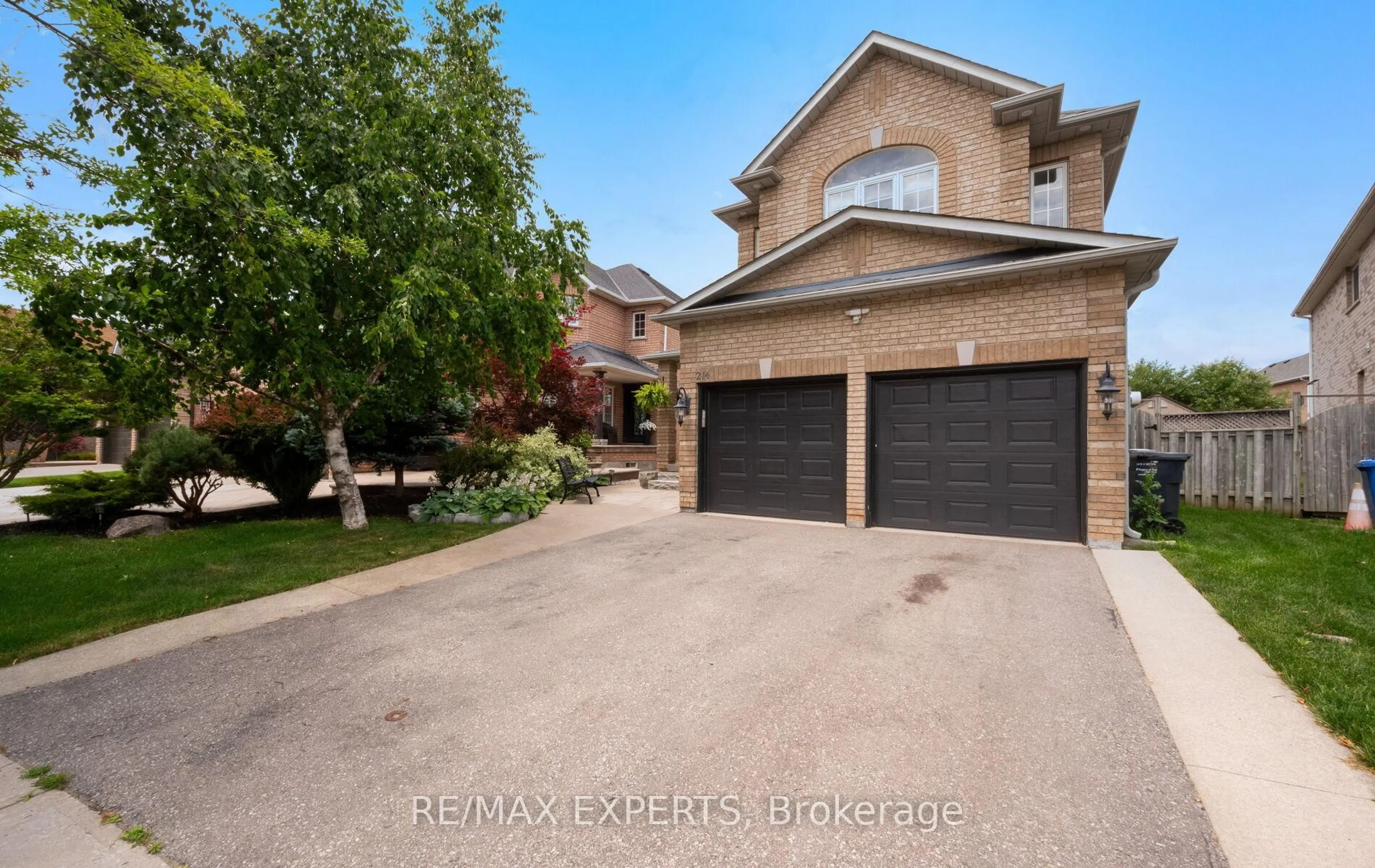 Unknown for 214 Waterbury St, Caledon Ontario L7E 2H9