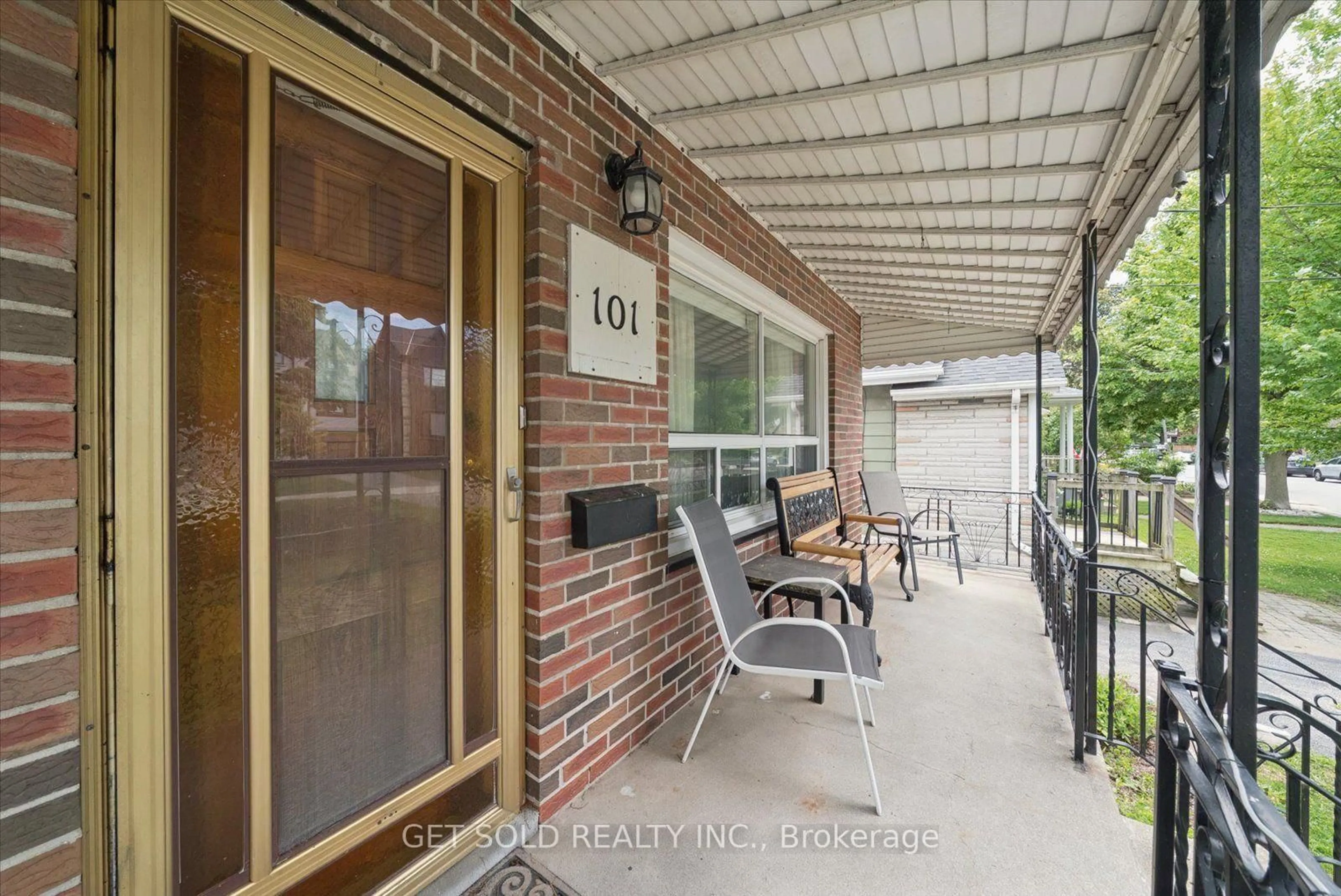 Patio, street for 101 Seventeenth St, Toronto Ontario M8V 3K5