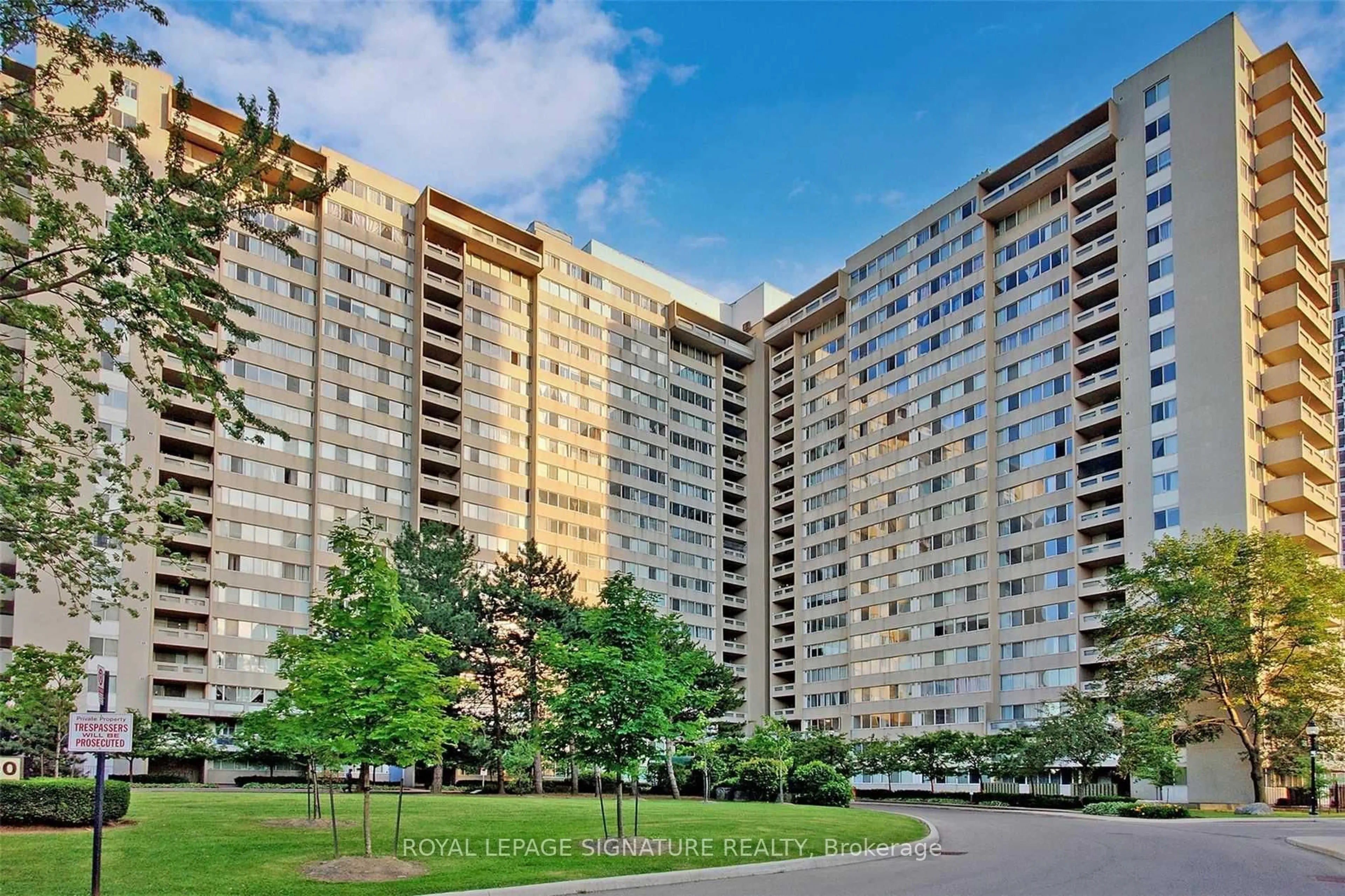 Unknown for 3590 Kaneff Cres #1407, Mississauga Ontario L5A 3X3
