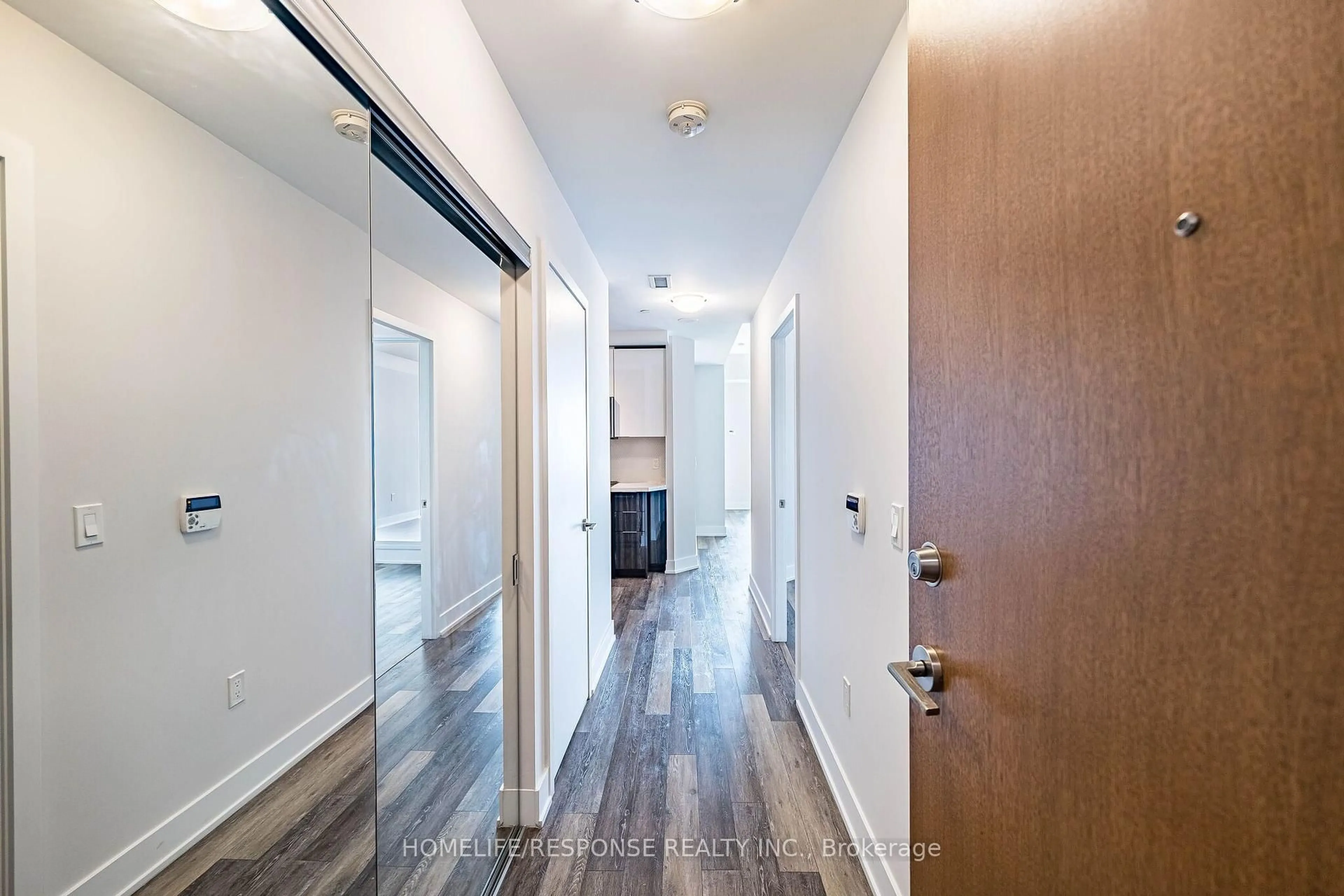 Indoor entryway for 20 SHORE BREEZE Dr #1008, Toronto Ontario M8V 0C7