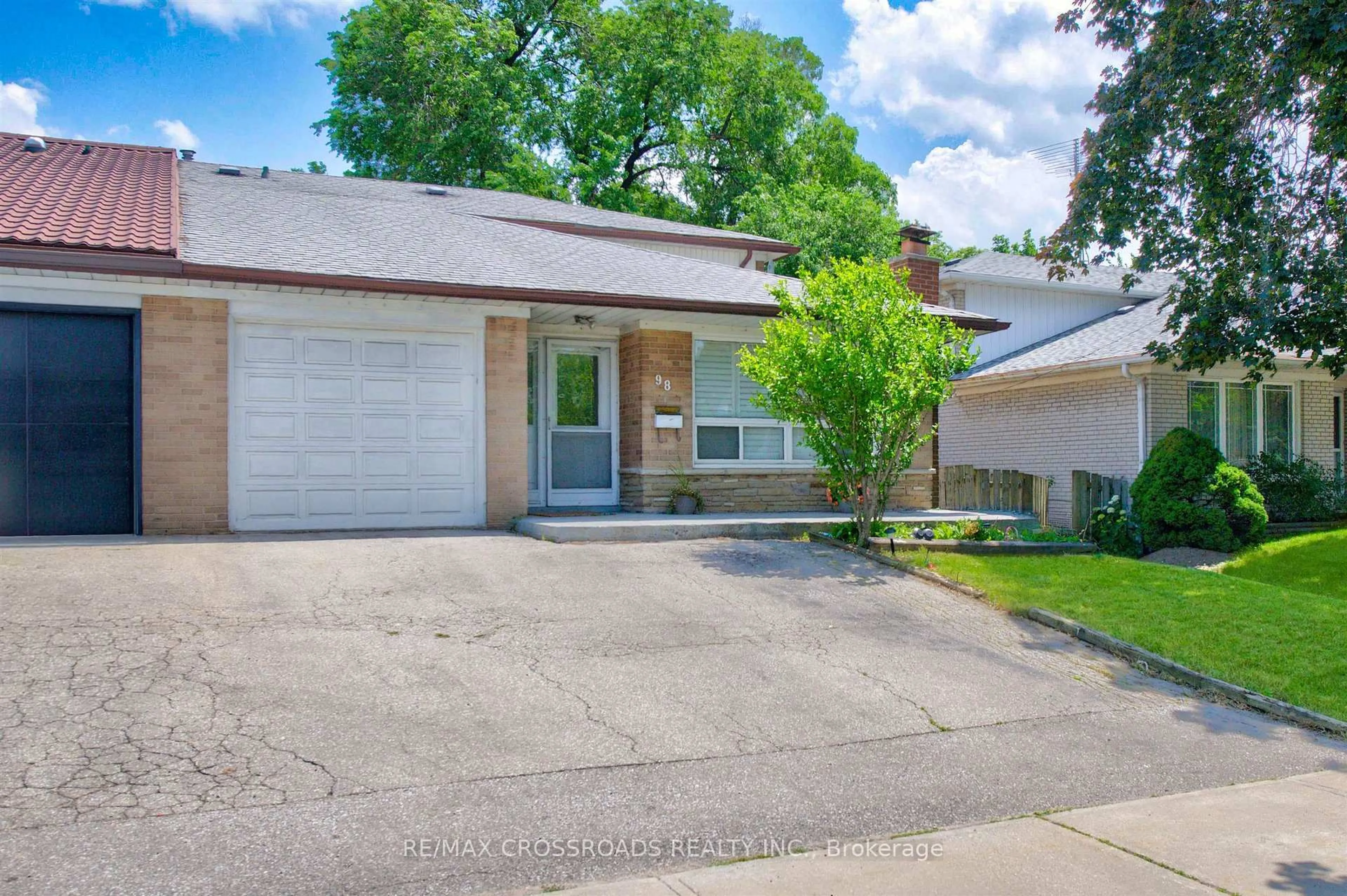 Home with brick exterior material, street for 98 Willowridge Rd, Toronto Ontario M9R 3Z4