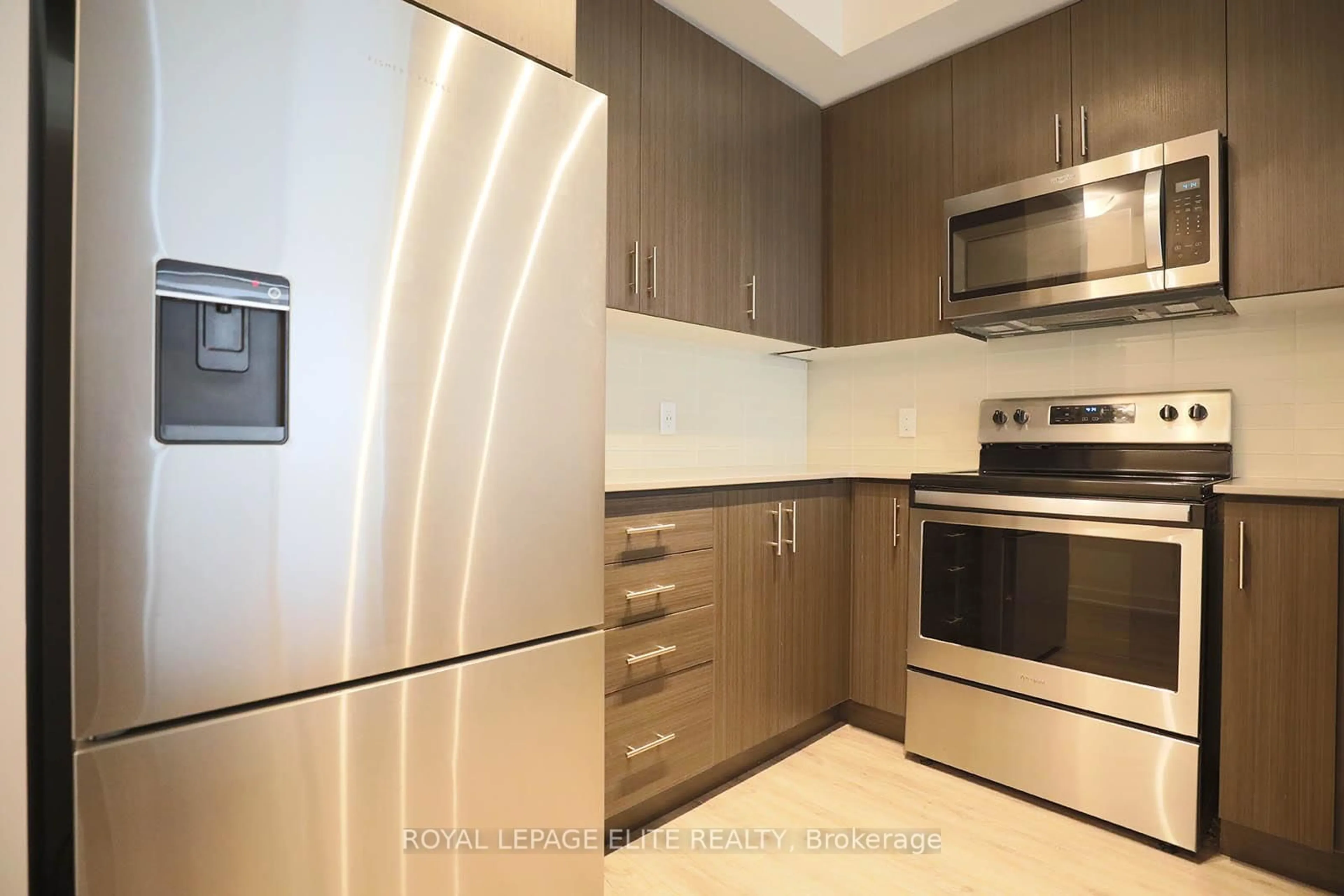 Standard kitchen, ceramic/tile floor for 340 Plains Rd #303, Burlington Ontario L7T 2C8