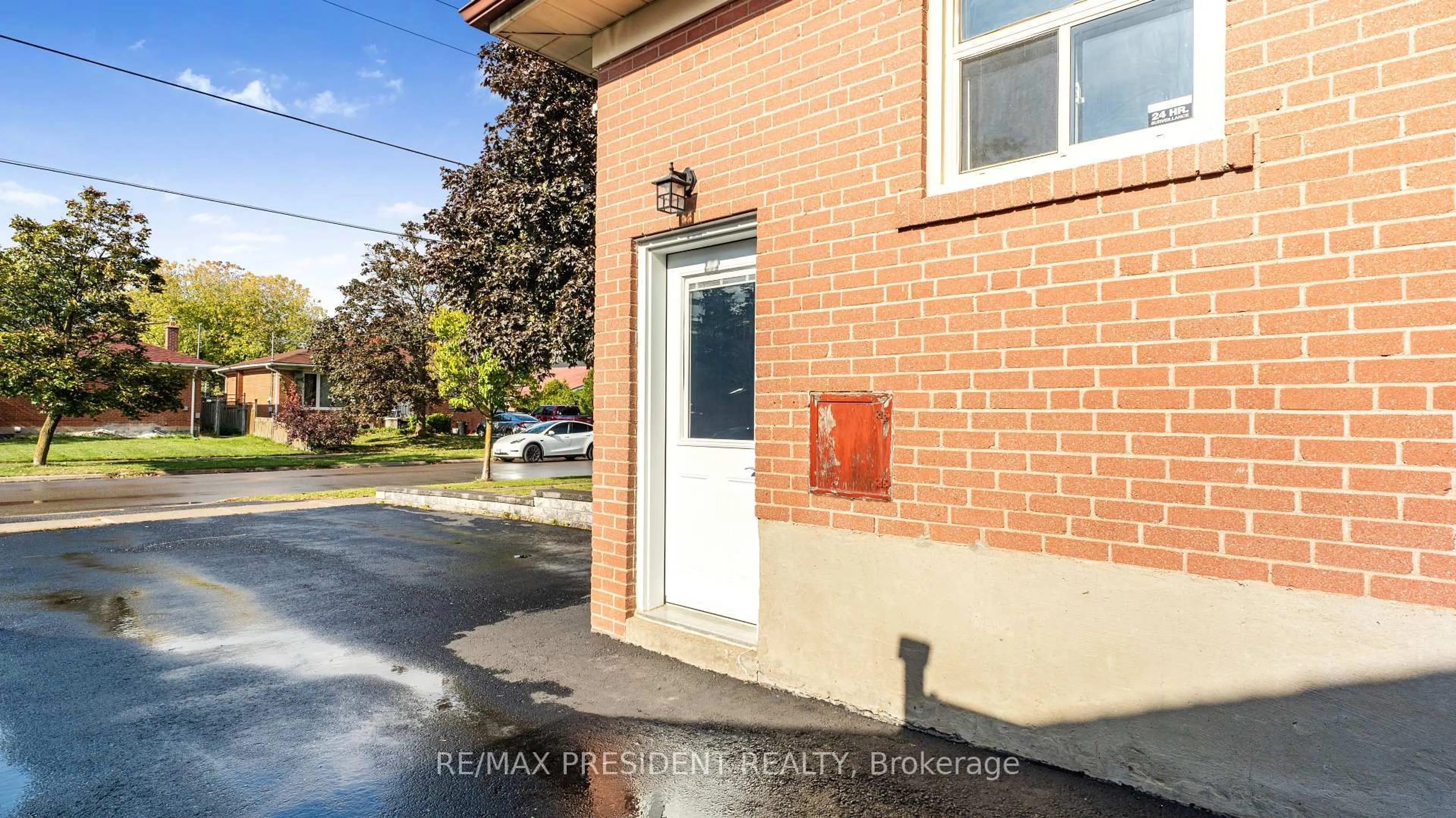 Unknown for 163 Prince Charles Dr, Halton Hills Ontario L7G 3W1