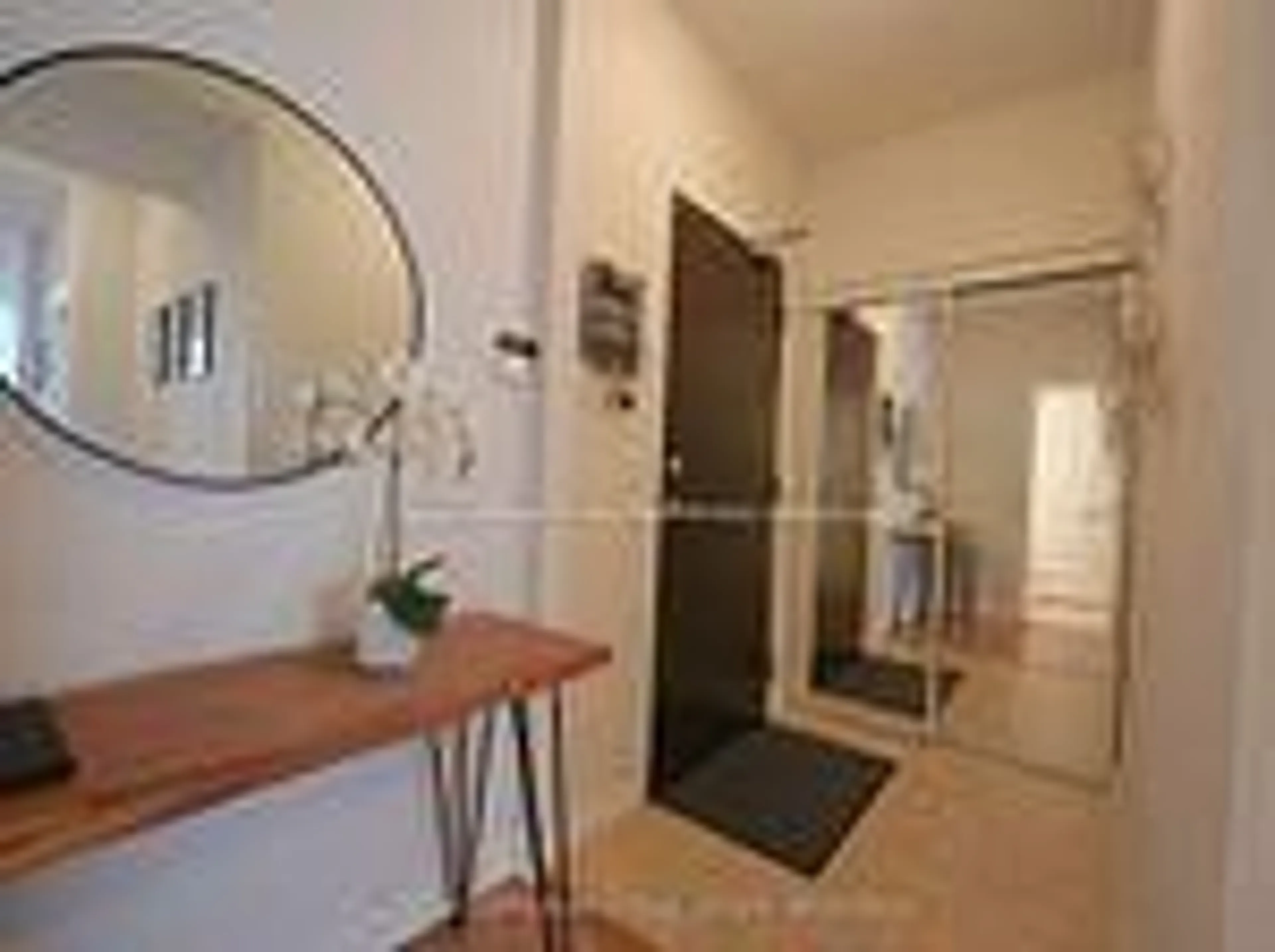 Indoor entryway for 225 Webb Dr #3410, Mississauga Ontario L5B 4P2