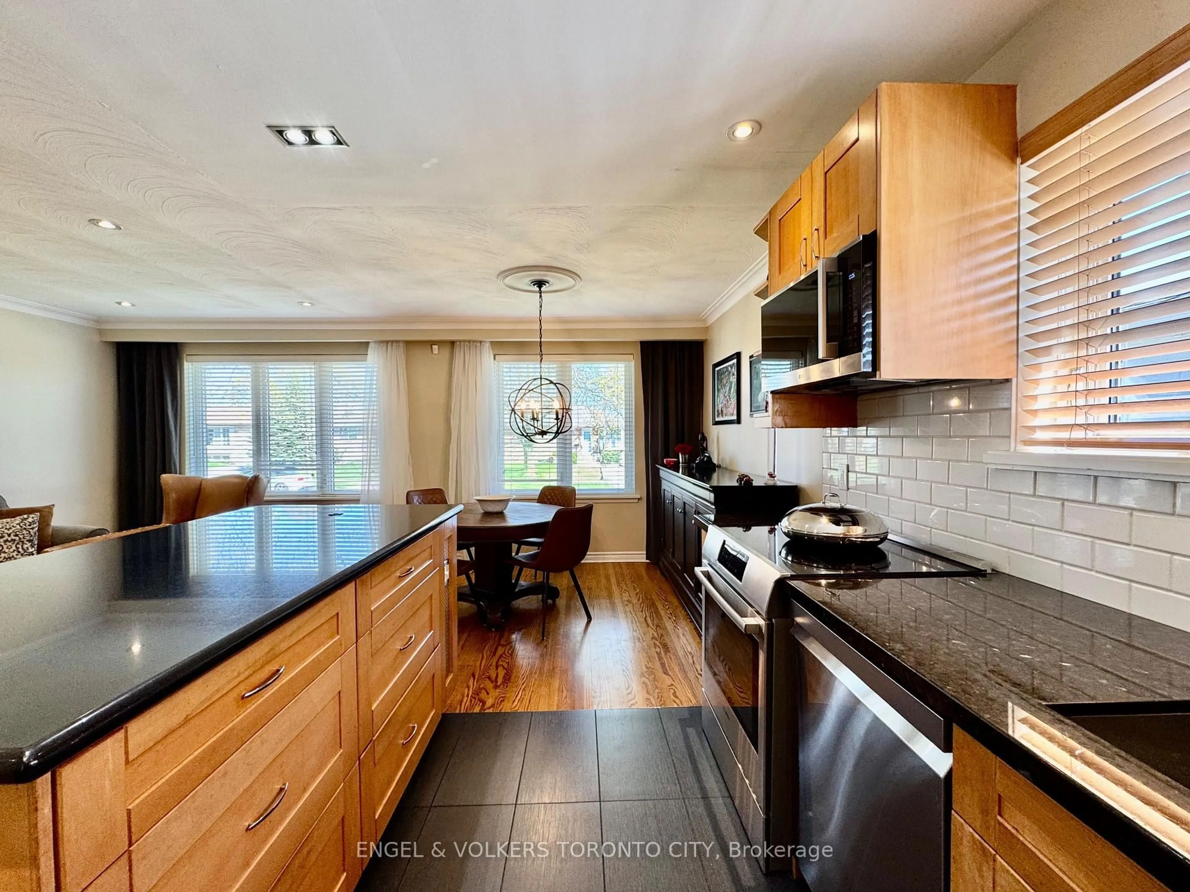 Open concept kitchen, unknown for 41 Paragon Rd, Toronto Ontario M9R 1J9
