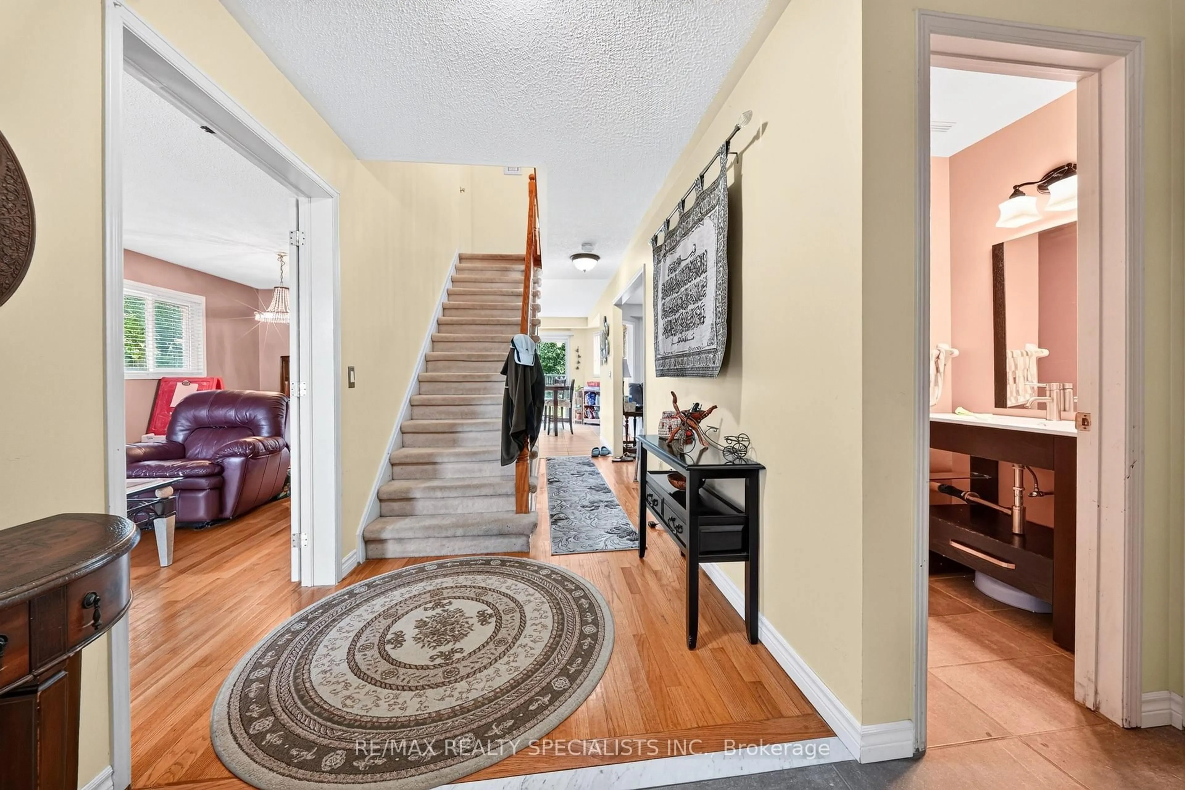 Indoor foyer for 3 Nuffield St, Brampton Ontario L6S 4X2