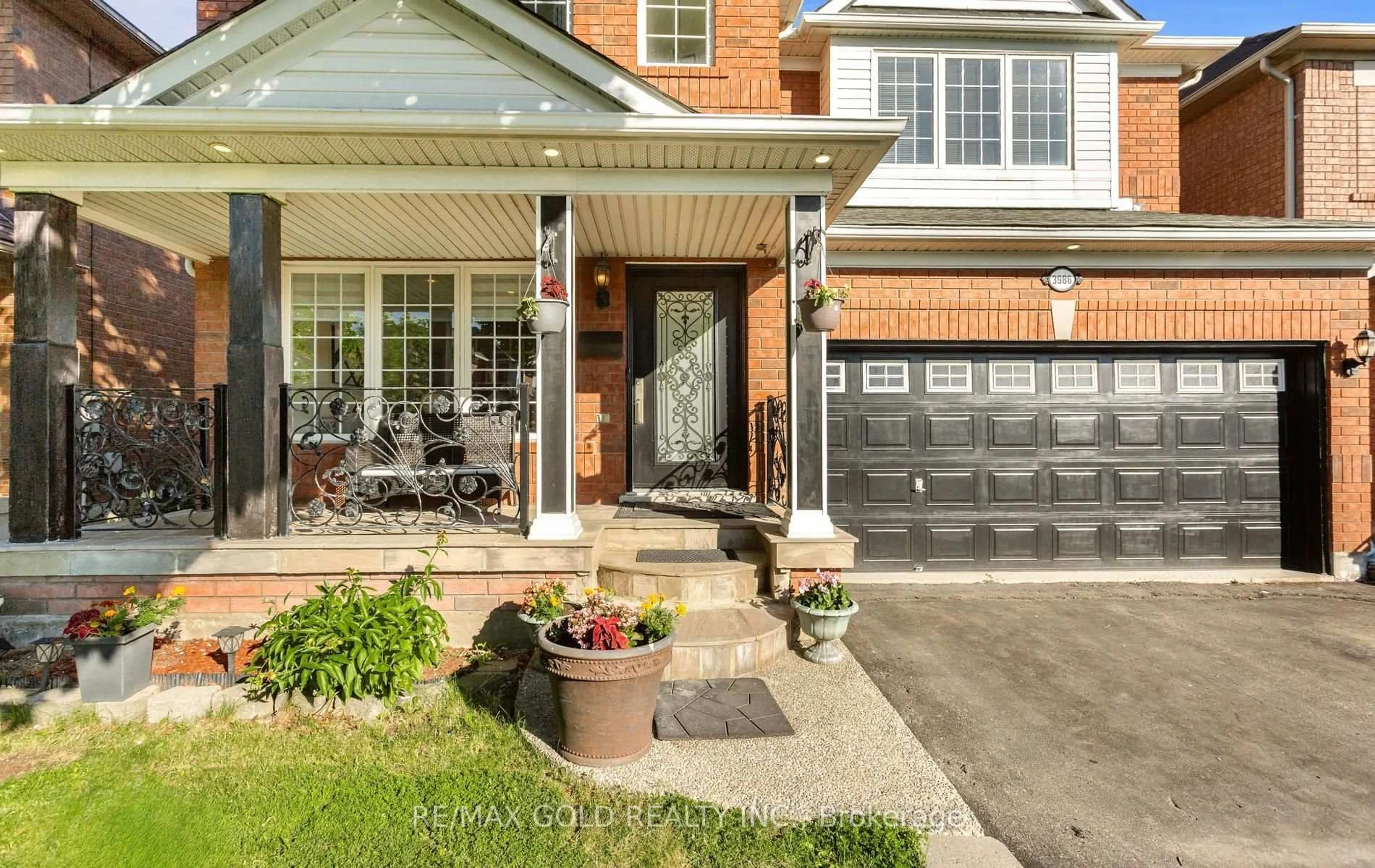 Home with brick exterior material, street for 3986 Regatta Crt, Mississauga Ontario L5M 6L9