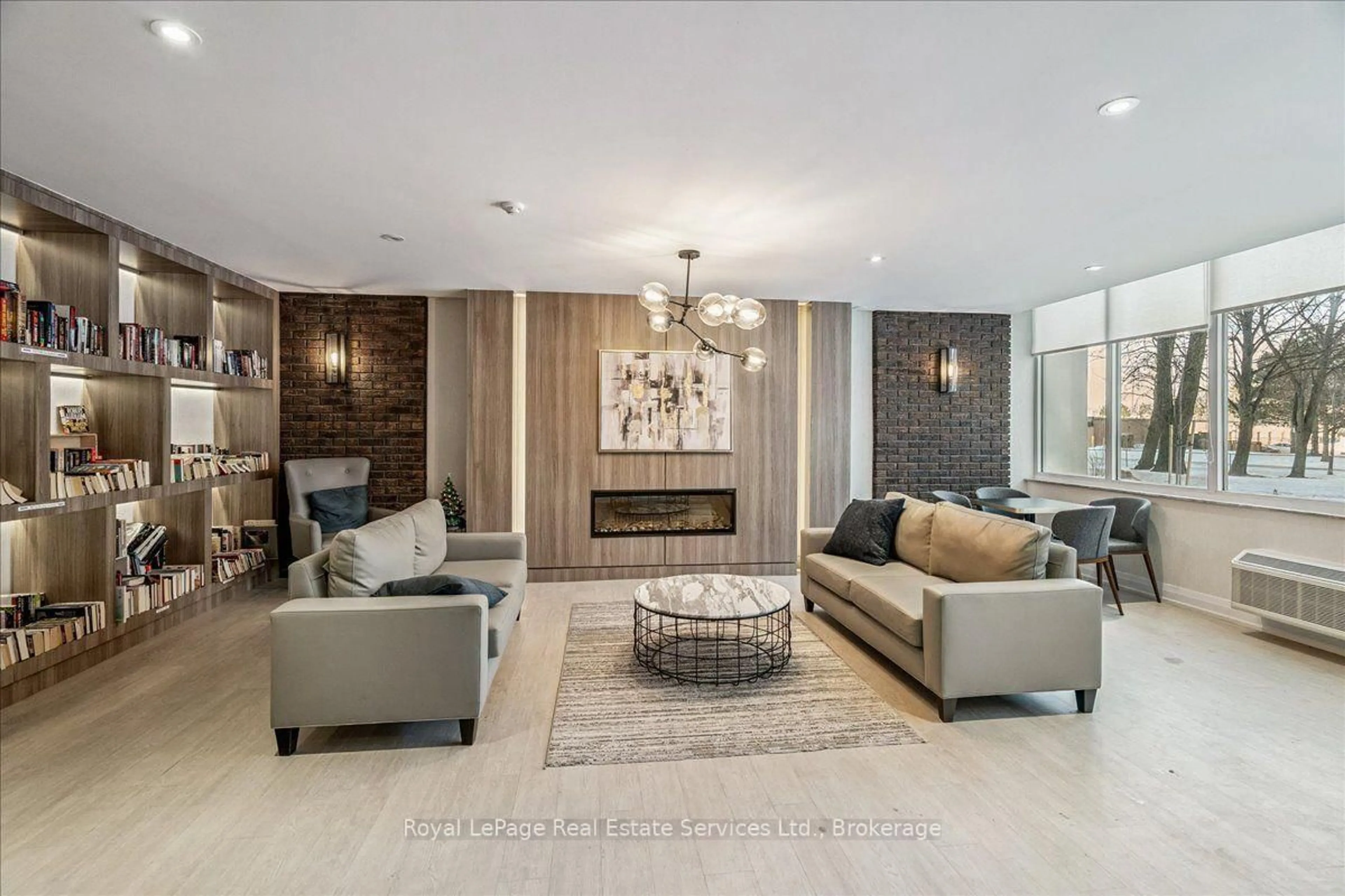 Living room with furniture, ceramic/tile floor for 966 Inverhouse Dr #812, Mississauga Ontario L5J 4B6