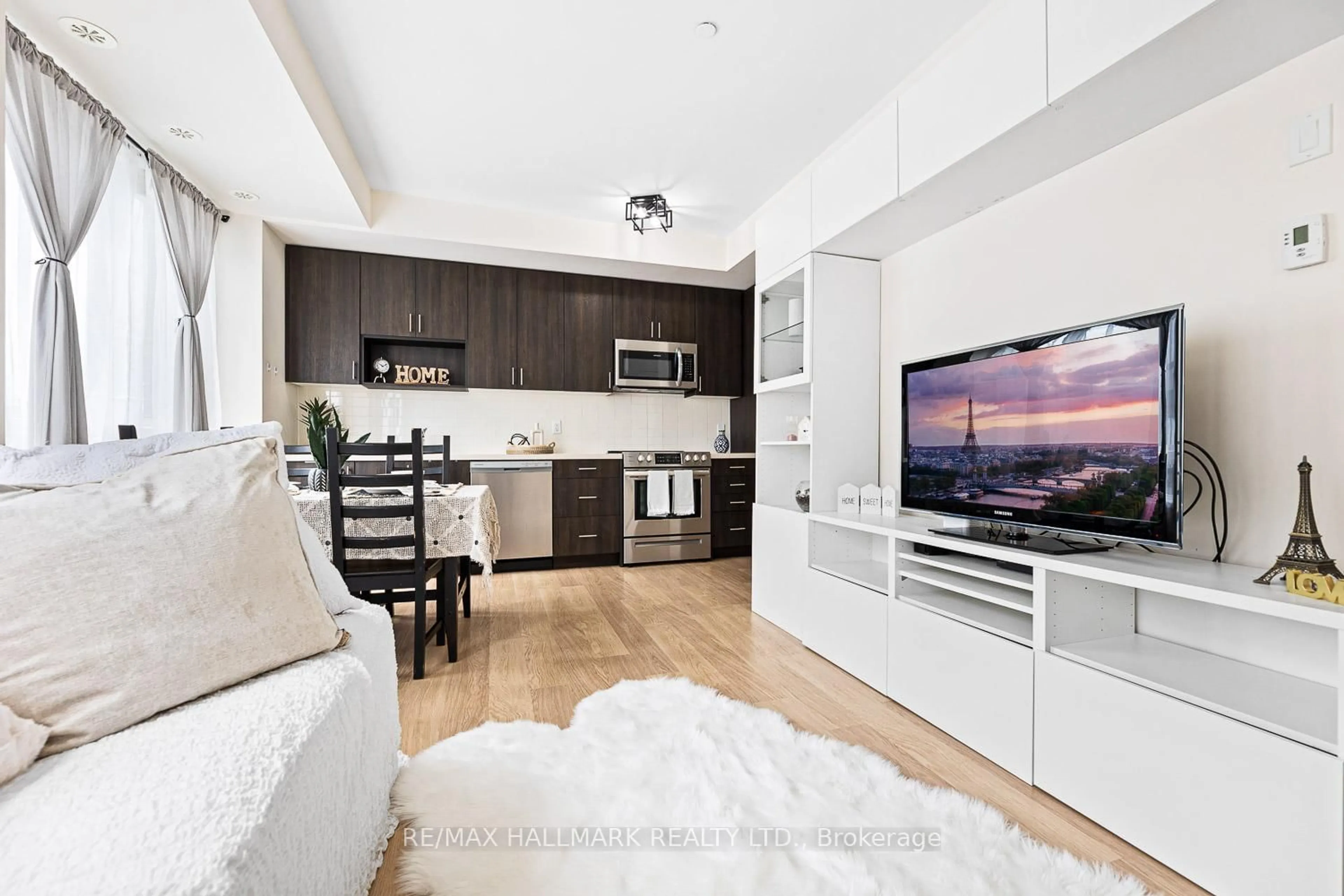 Open concept kitchen, unknown for 1120 Briar Hill Ave #306, Toronto Ontario M6B 0A9