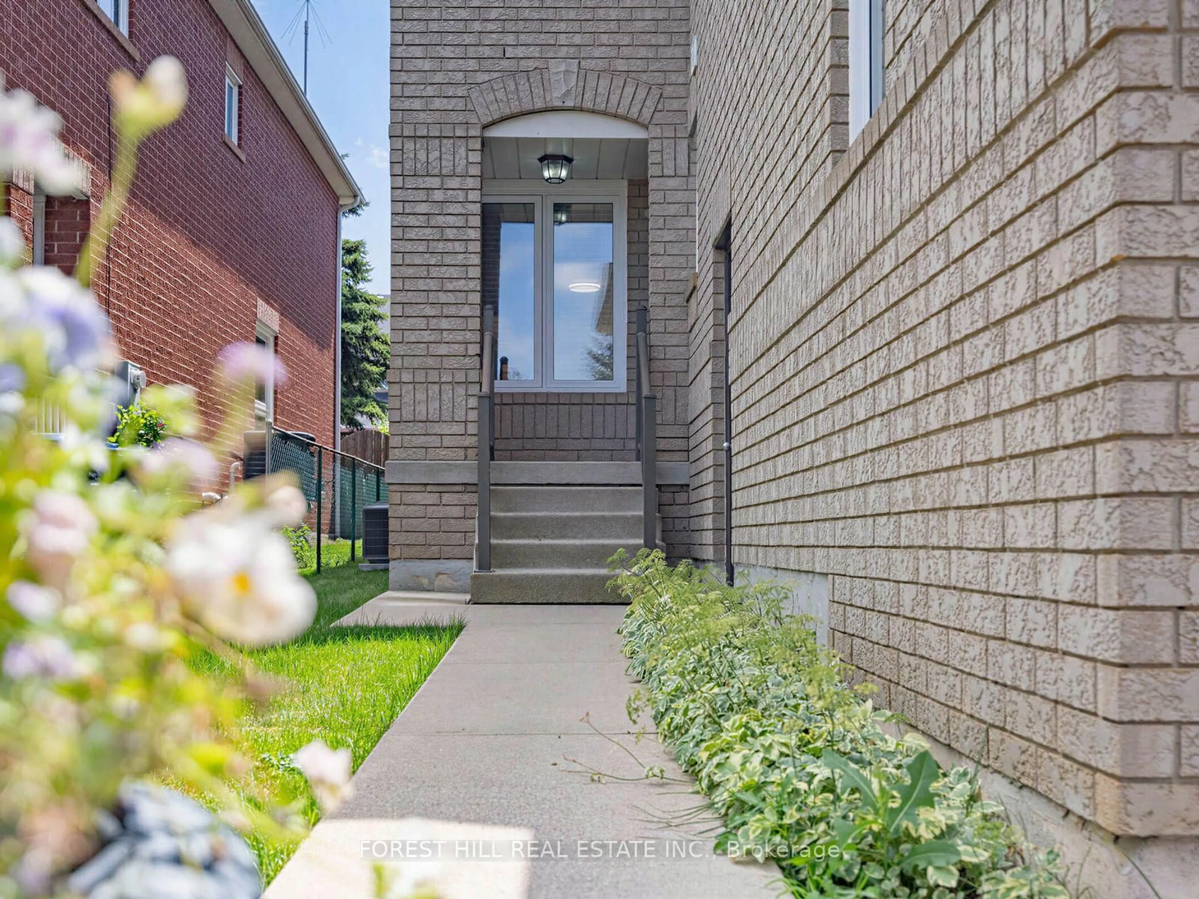 Home with brick exterior material, street for 41 Prairie Rose Circ, Brampton Ontario L6R 1R6